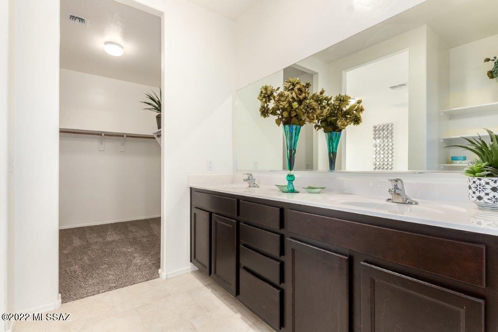 Saguaro Bloom SQ20180540069 - Residential