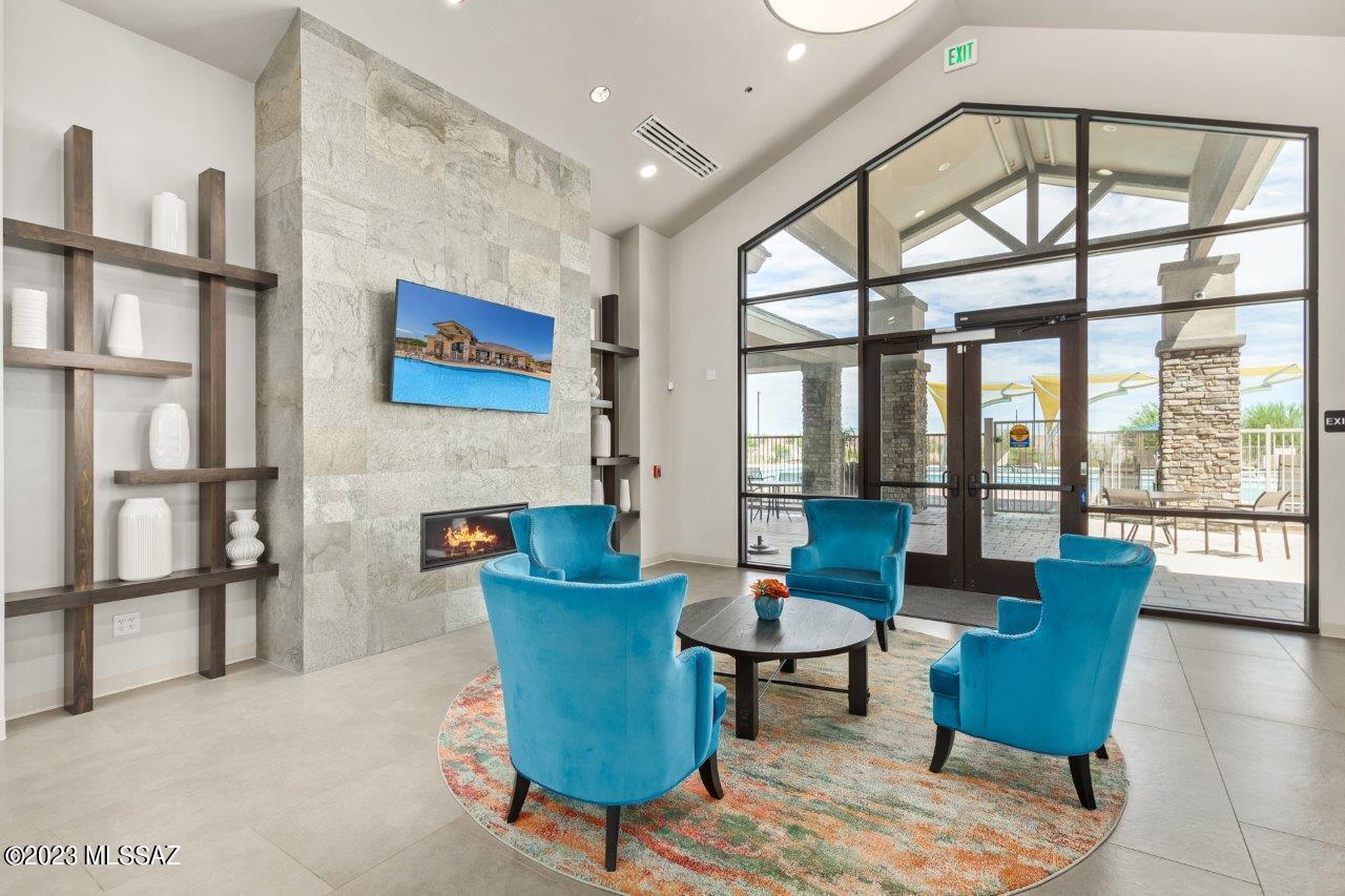 Saguaro Bloom SQ20180540069 - Residential
