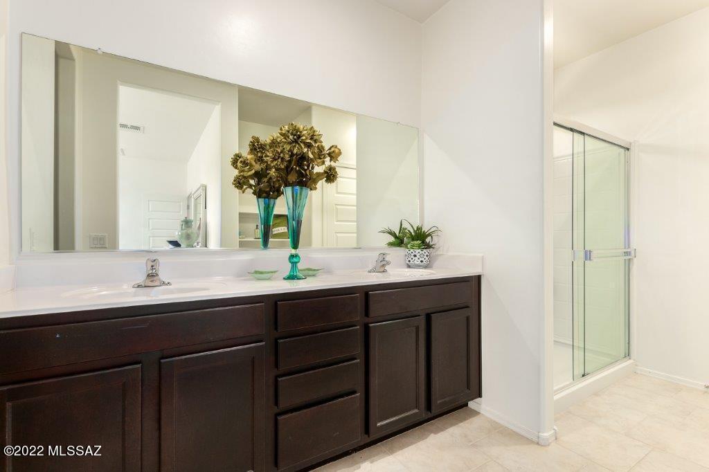 Saguaro Bloom SQ20180540069 - Residential