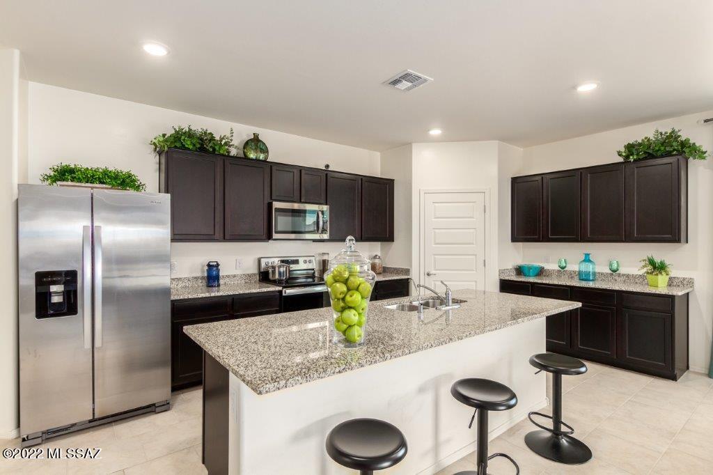 Saguaro Bloom SQ20180540069 - Residential