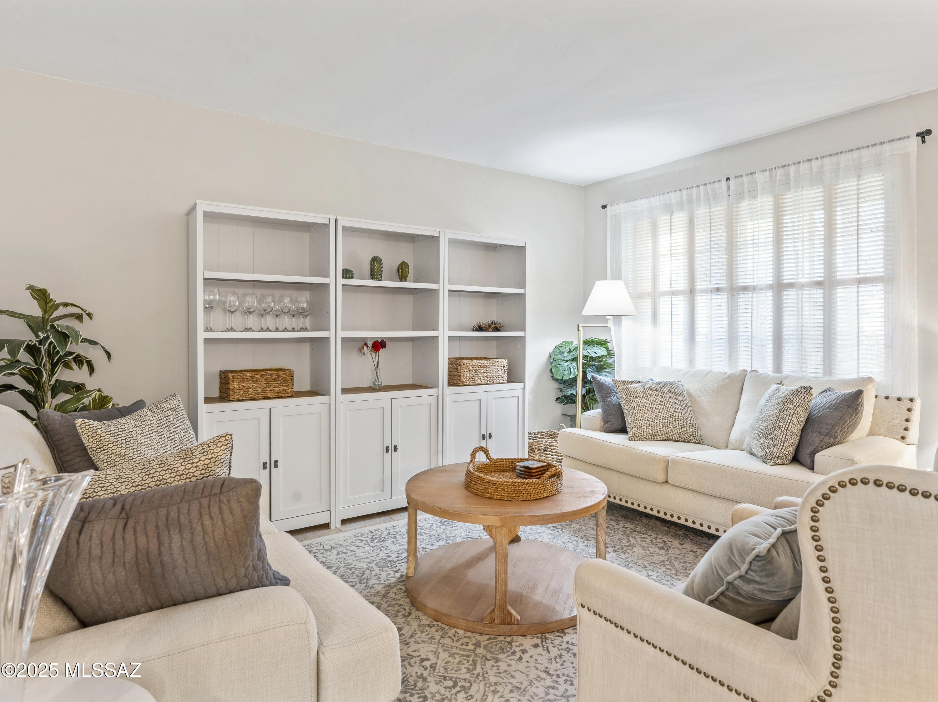 El Encanto Apartments - Residential