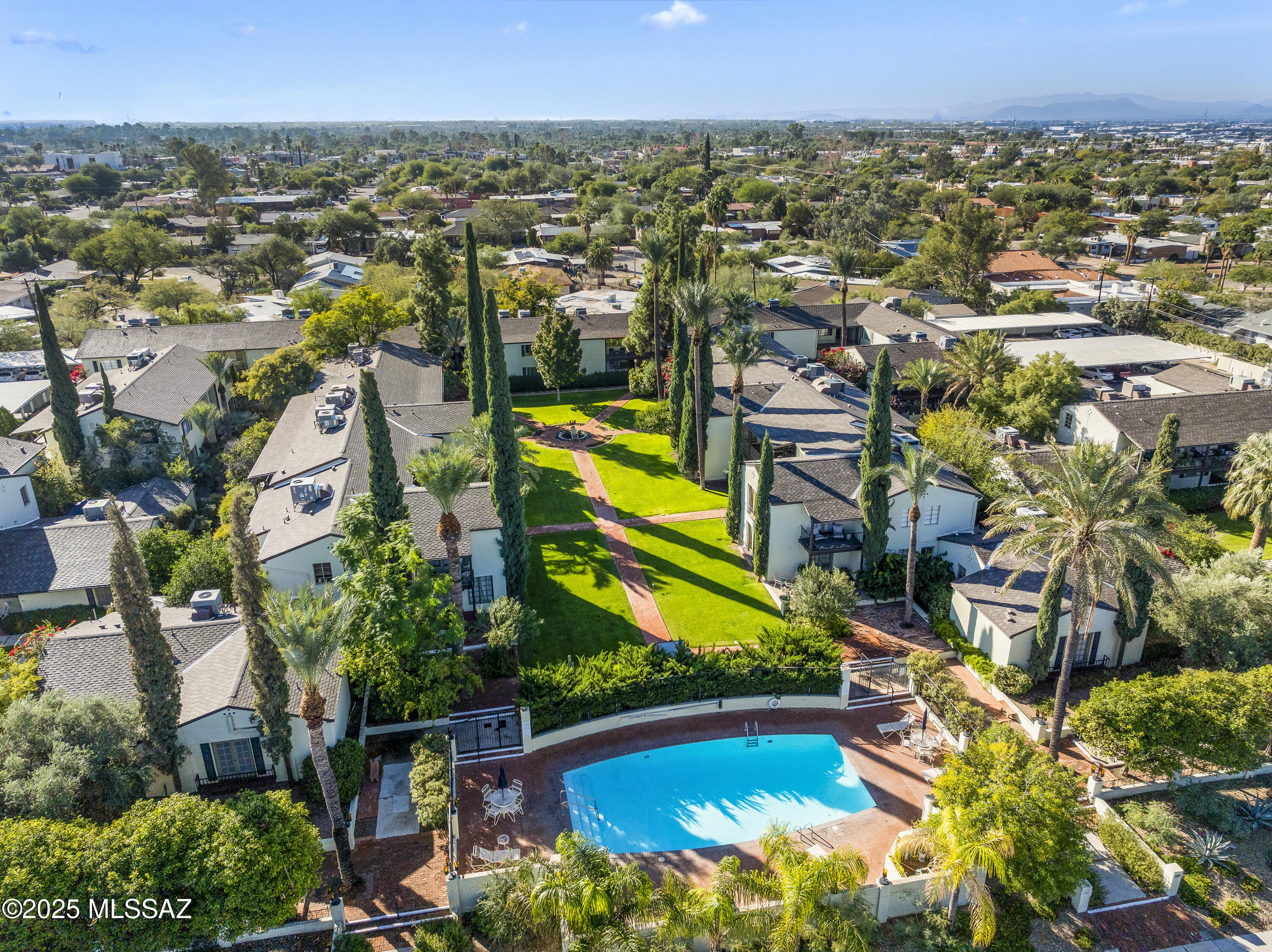 El Encanto Apartments - Residential