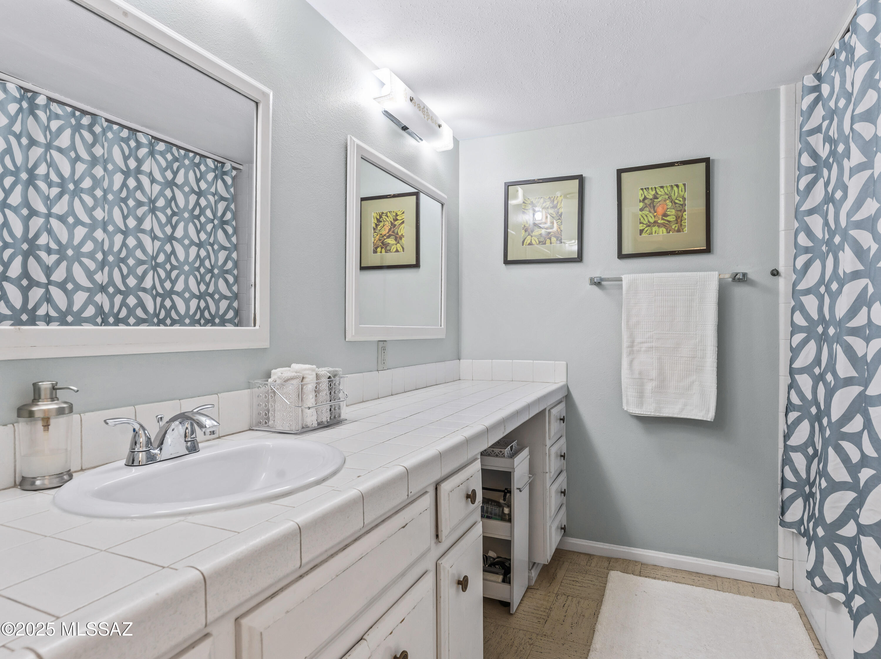 El Encanto Apartments - Residential