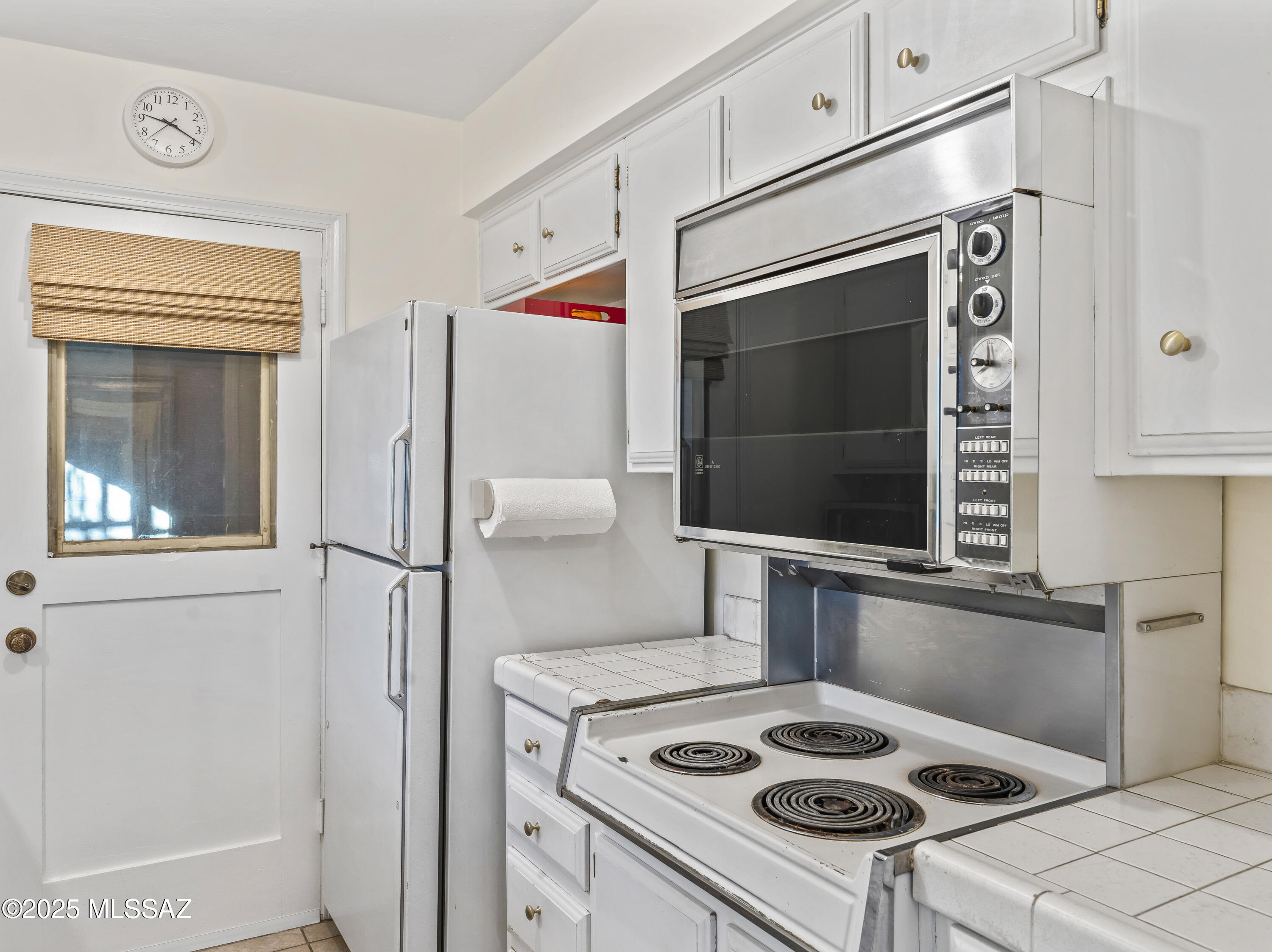 El Encanto Apartments - Residential