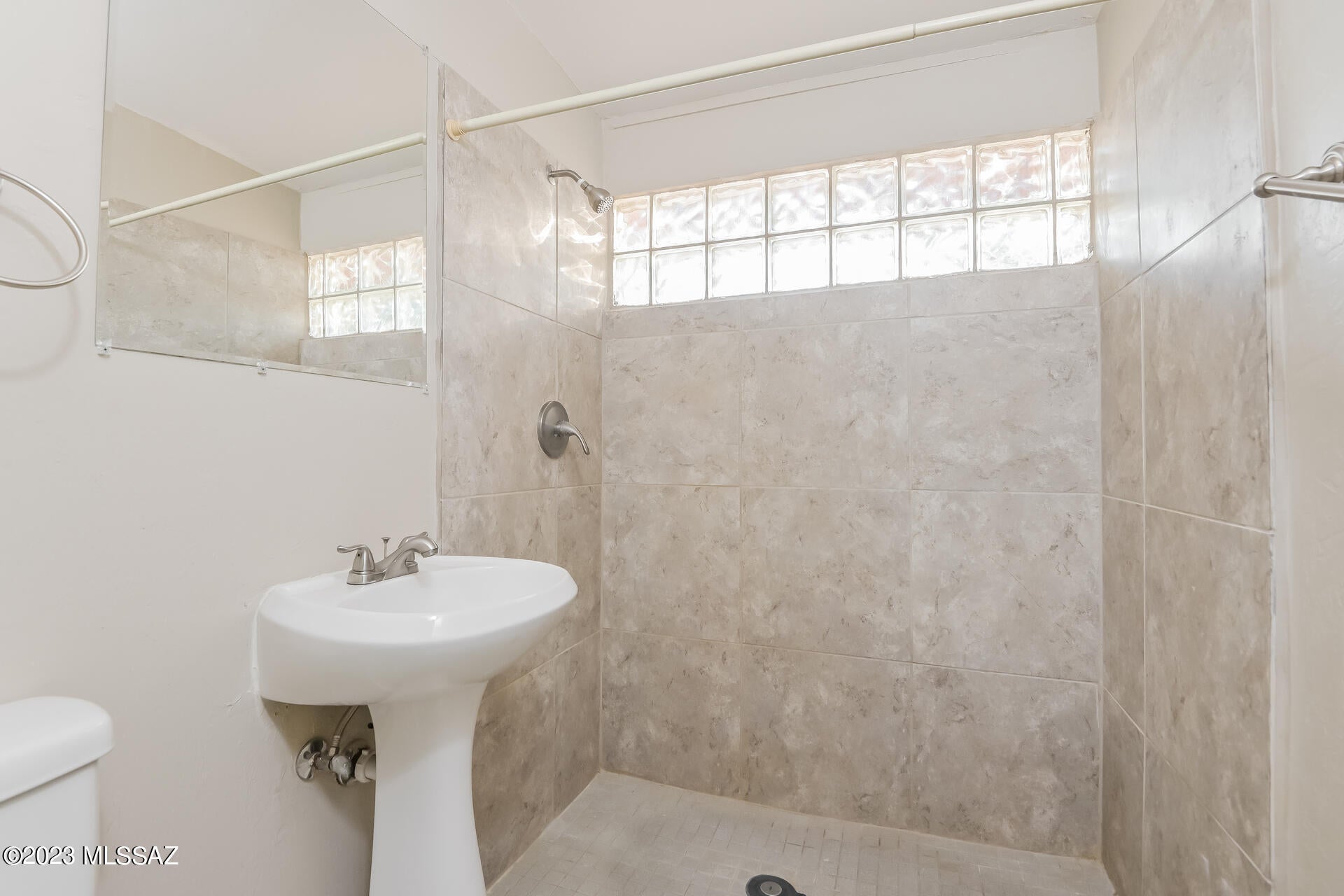 Villa Serena - Residential Lease