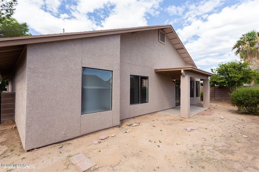 Linda Vista Terrace(1-102) - Residential