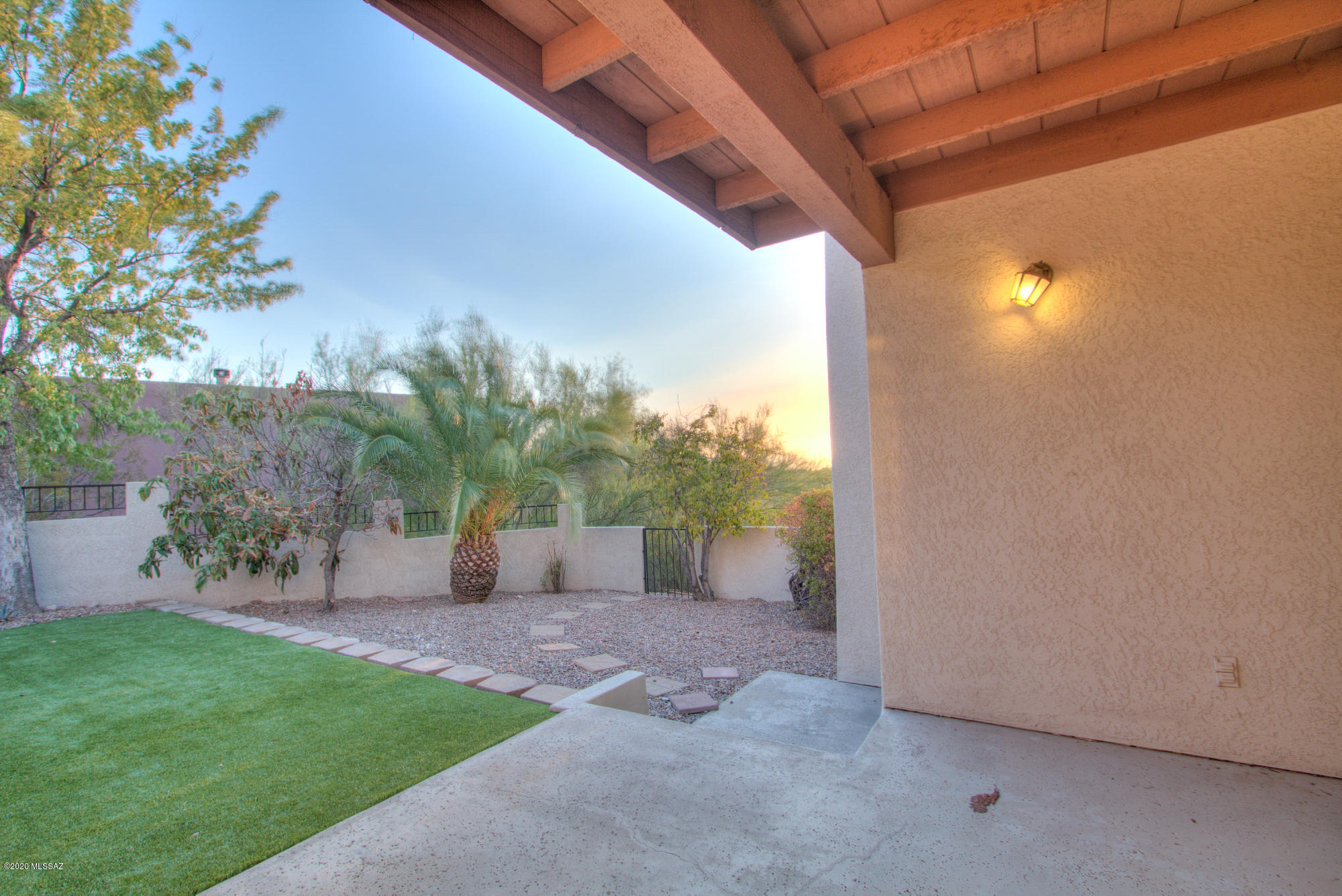 Las Alturas (1-167) - Residential