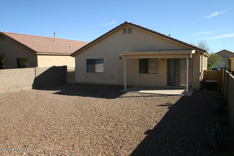 Lantana (1-23) - Residential Lease