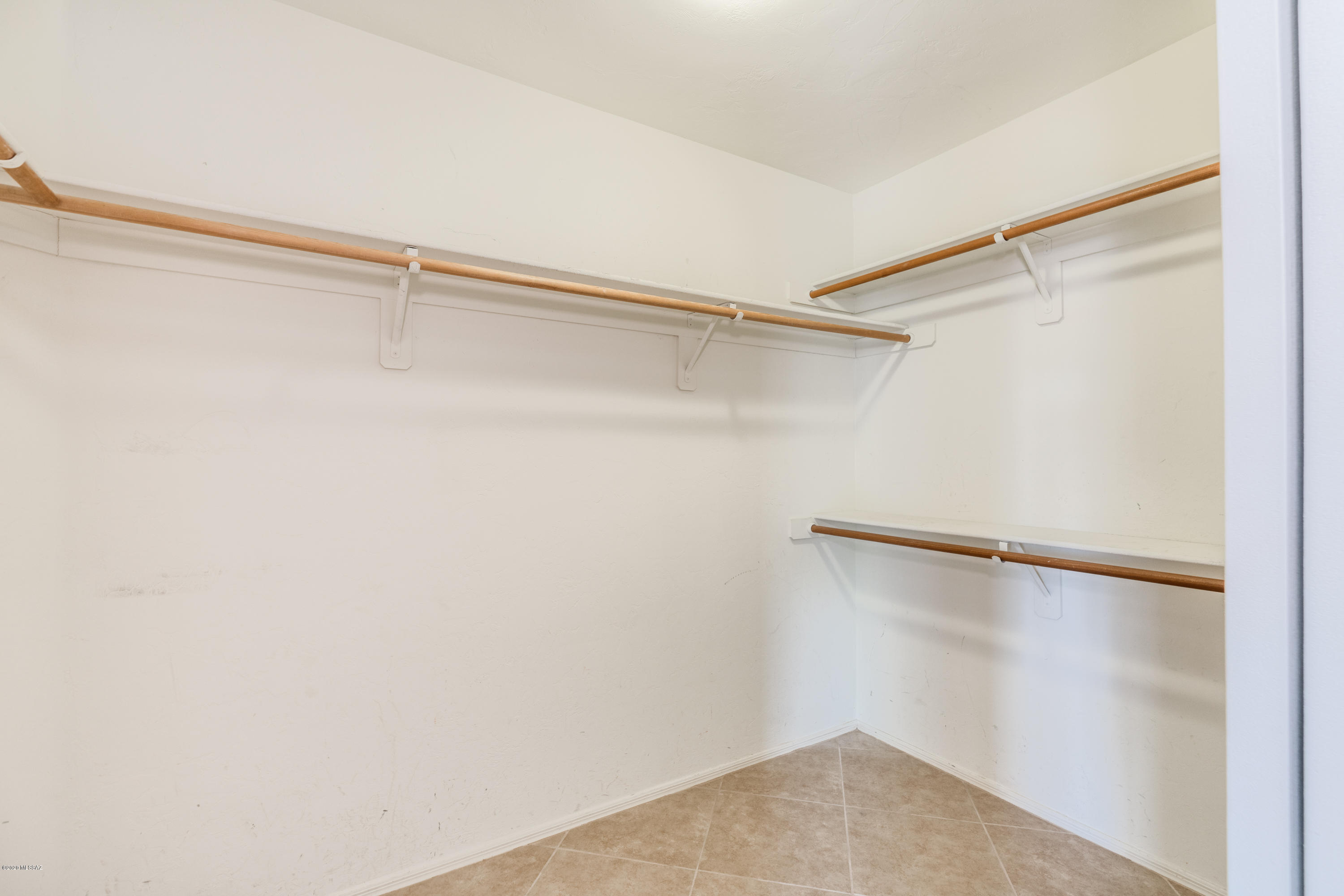 Las Lindas(1-76) - Residential