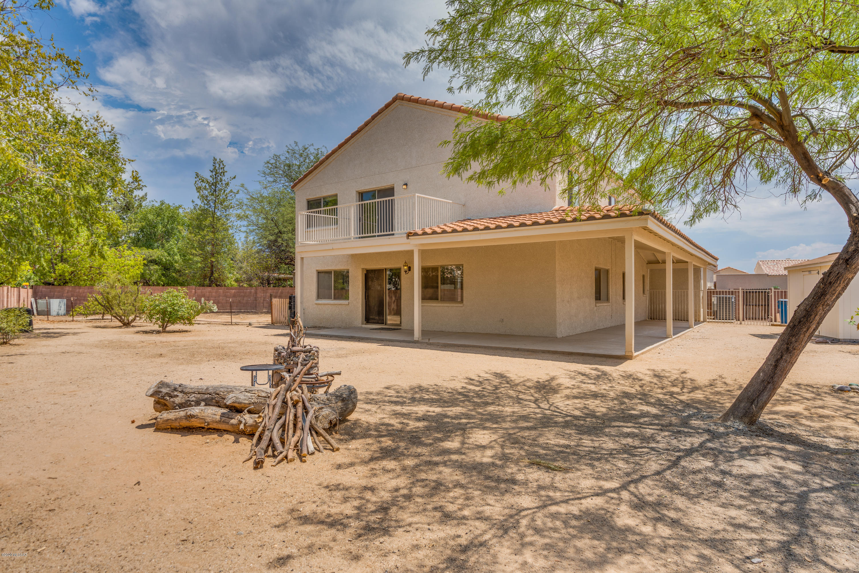 Las Lindas(1-76) - Residential