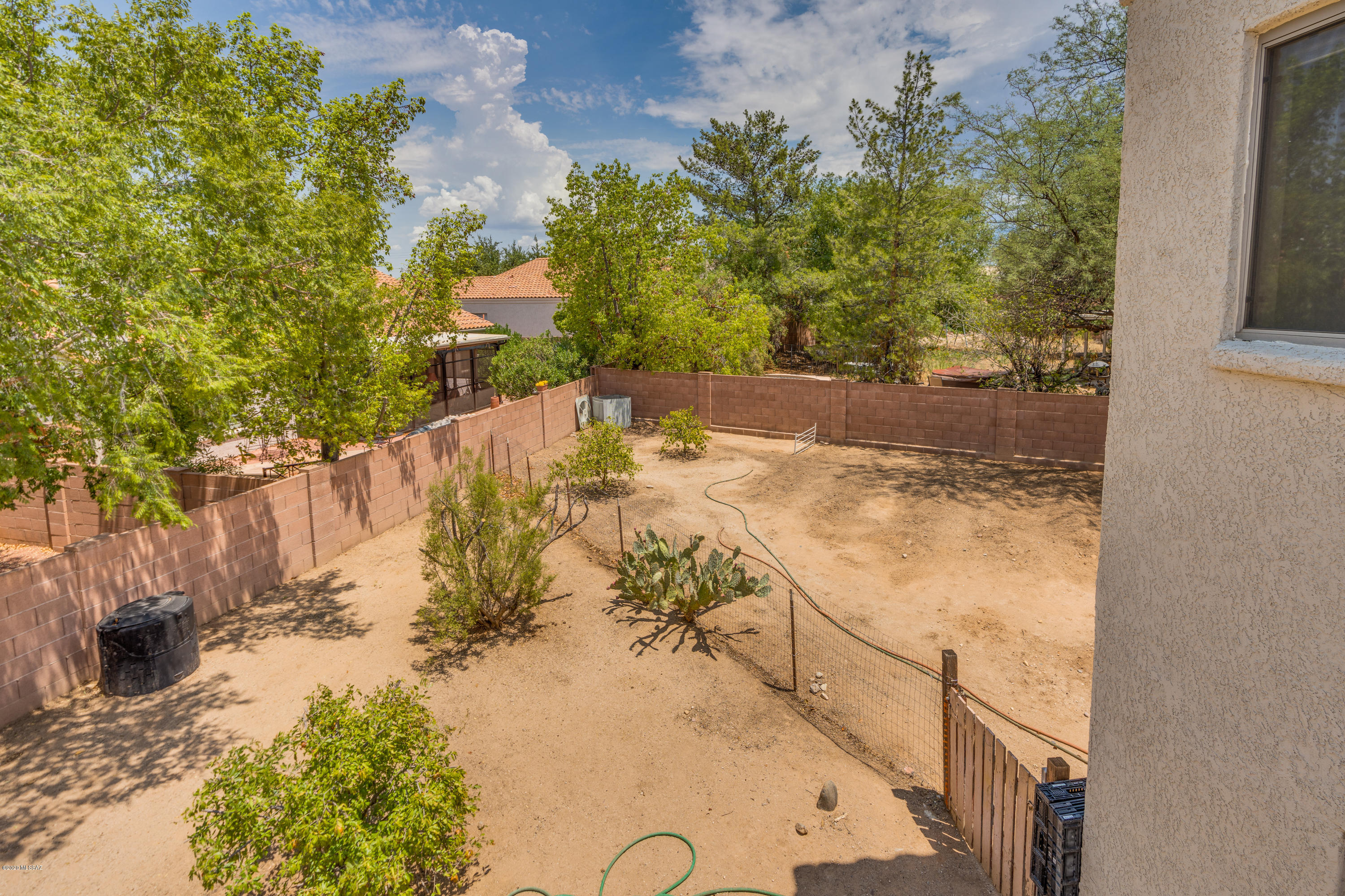 Las Lindas(1-76) - Residential