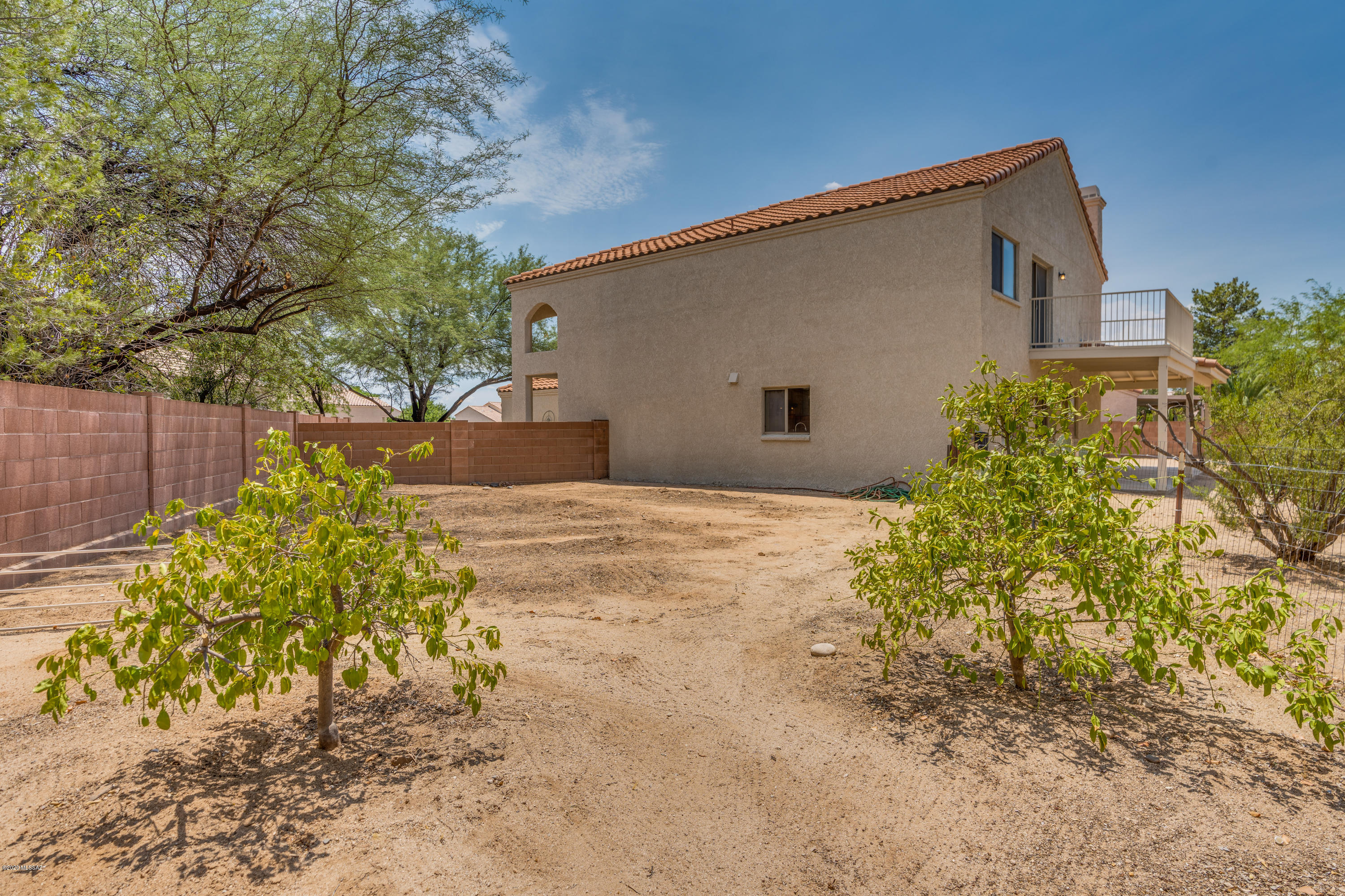 Las Lindas(1-76) - Residential