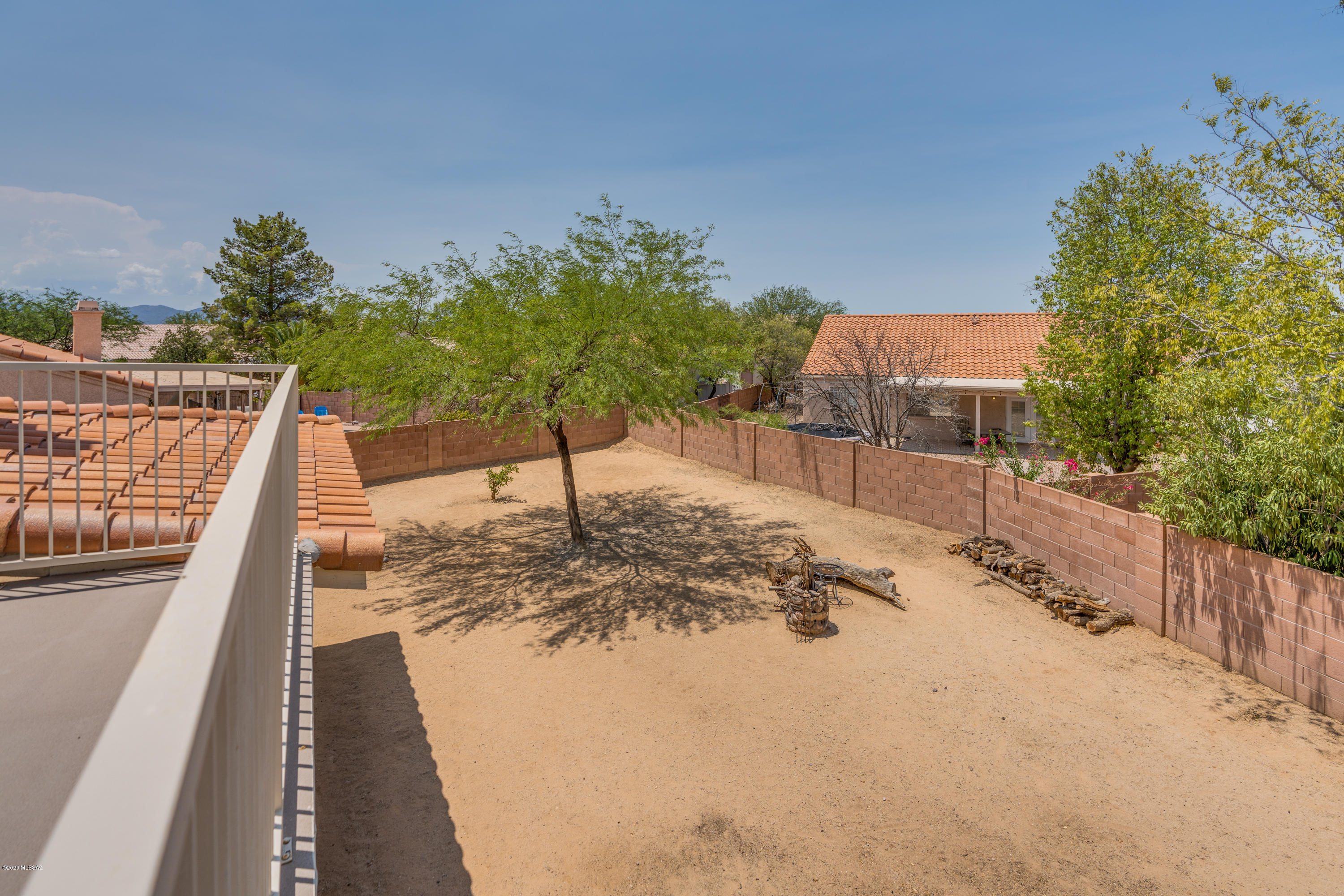 Las Lindas(1-76) - Residential