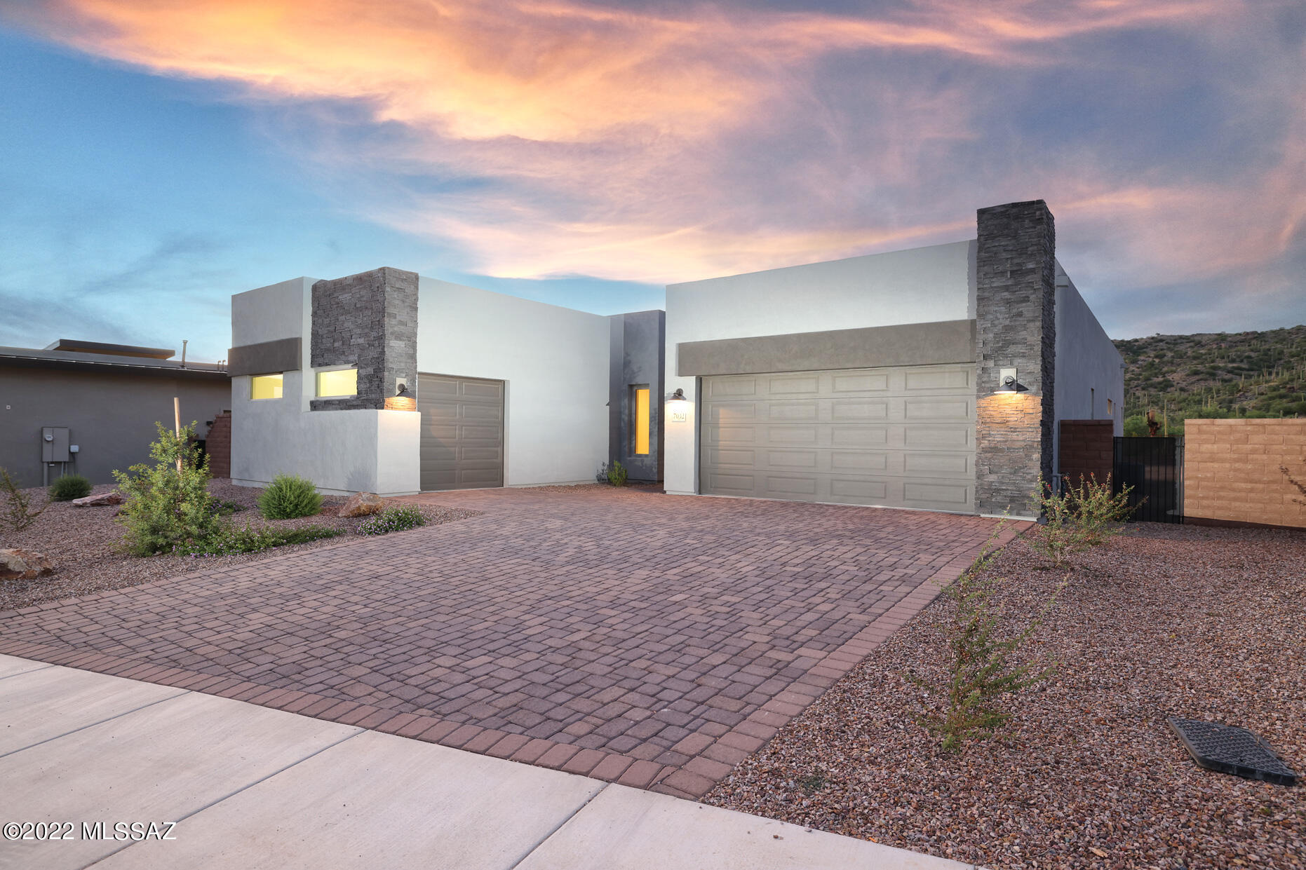 Boulder Bridge Pass III At Dove Mountain SQ20143000307 - Residential