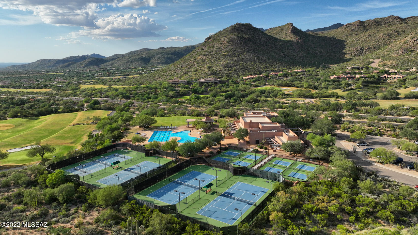 Boulder Bridge Pass III At Dove Mountain SQ20143000307 - Residential