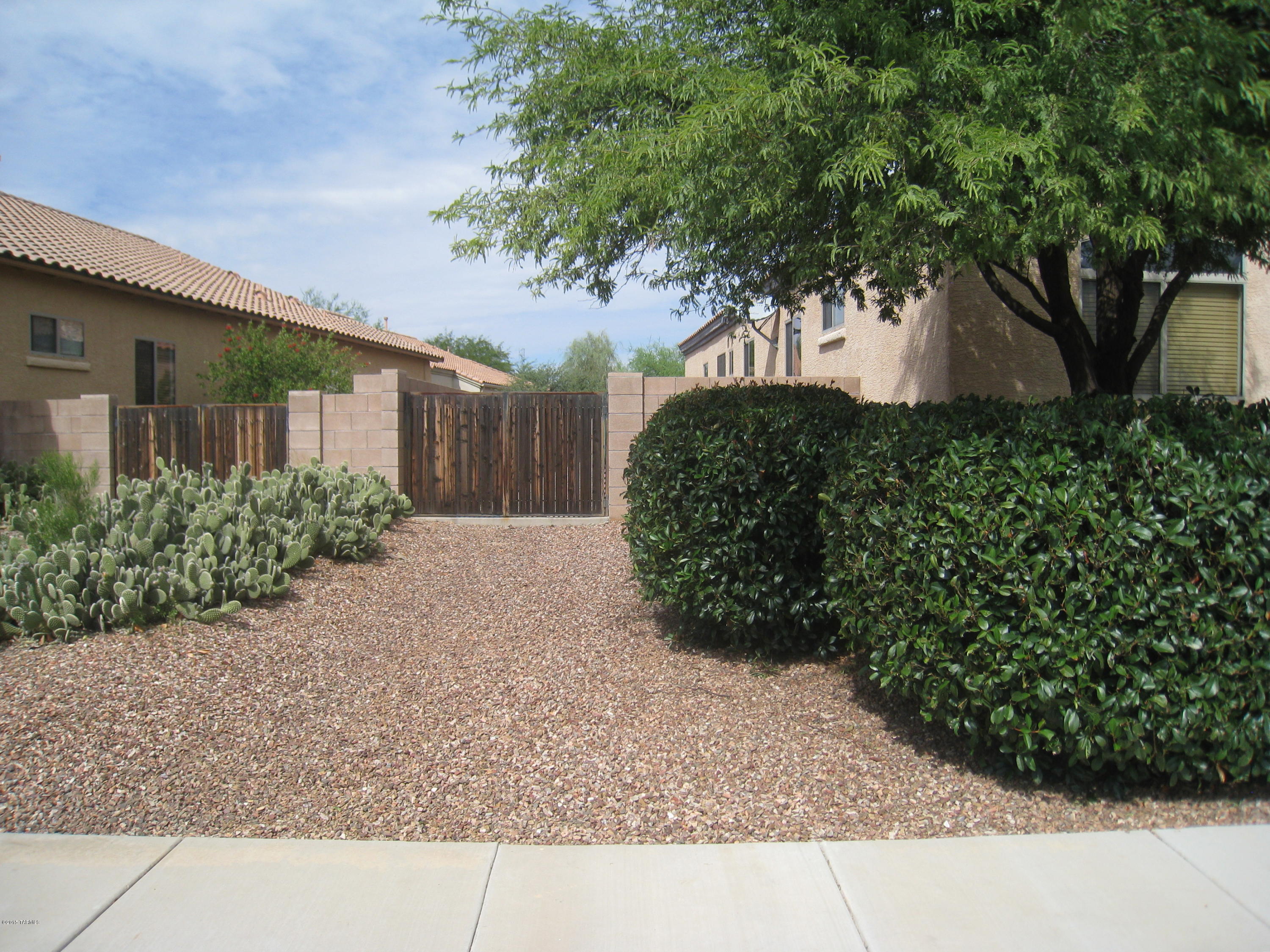 Black Horse (1-411) - Residential