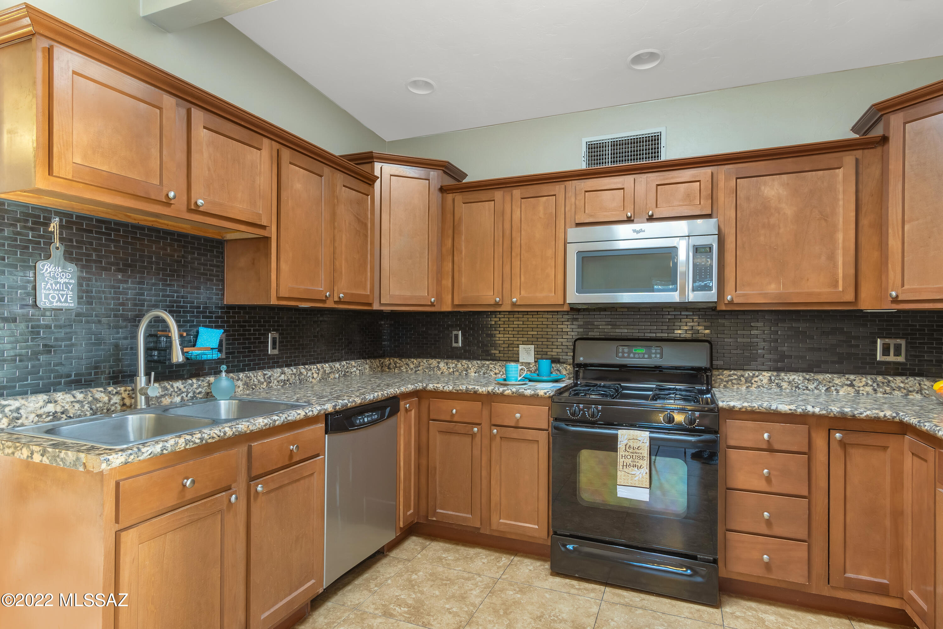 Kingston Knolls Terrace - Residential