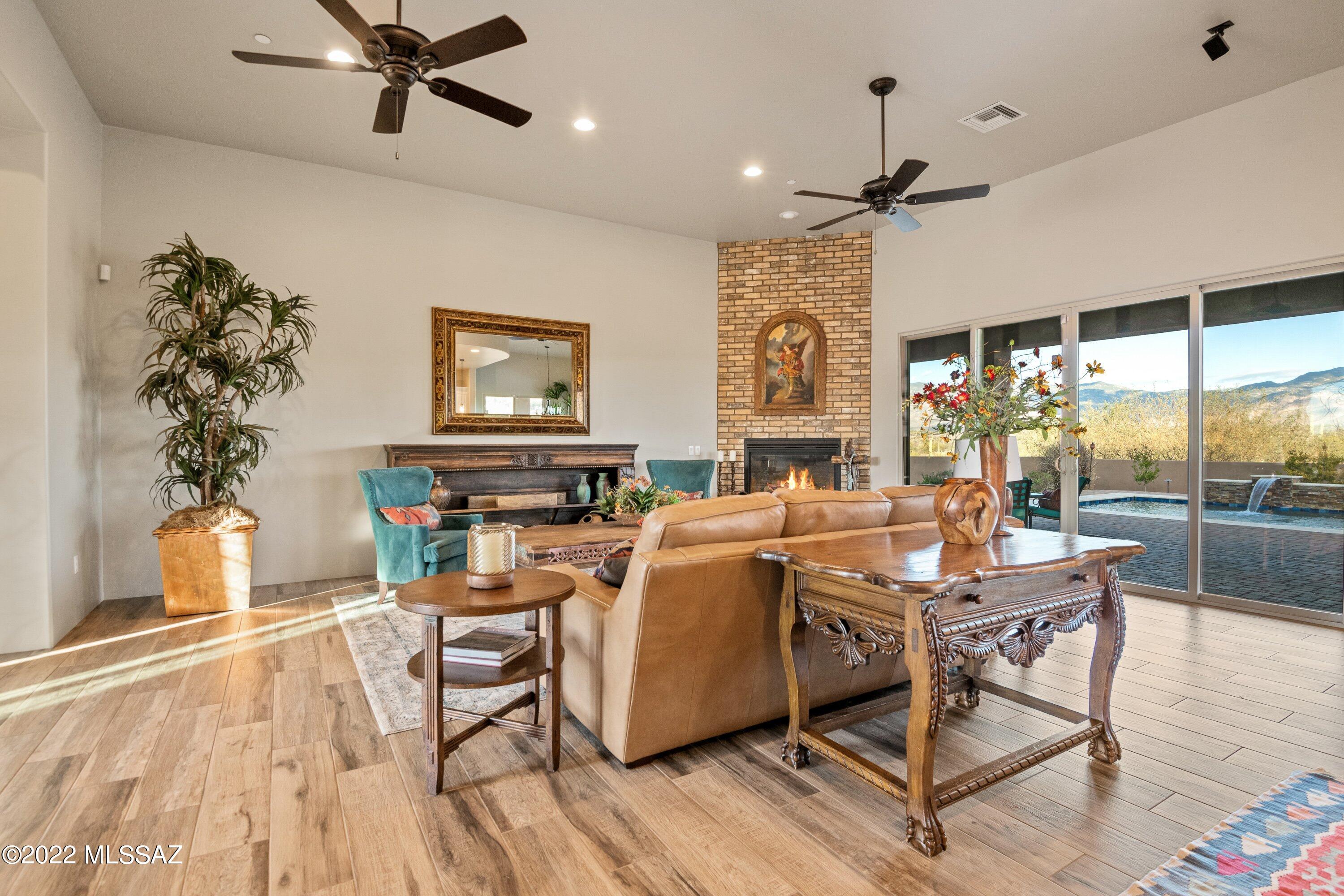 Coyote Creek (1-395) - Residential