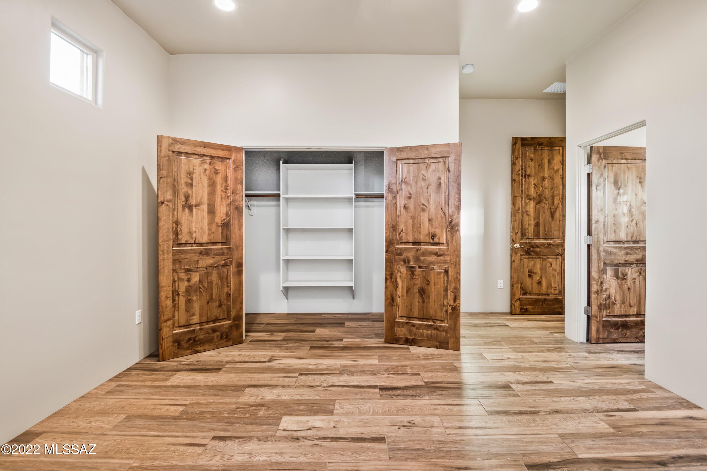 Coyote Creek (1-395) - Residential