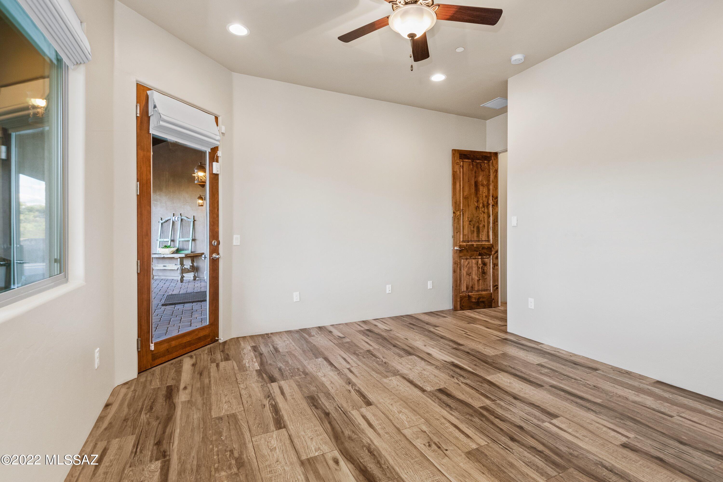 Coyote Creek (1-395) - Residential