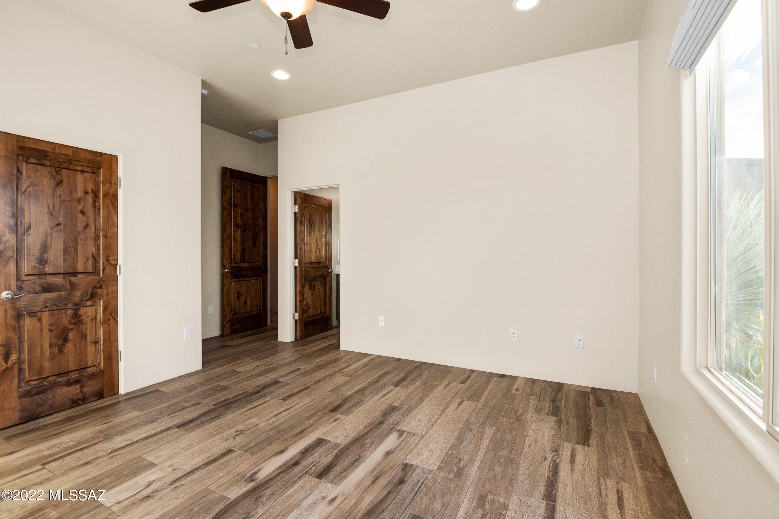 Coyote Creek (1-395) - Residential