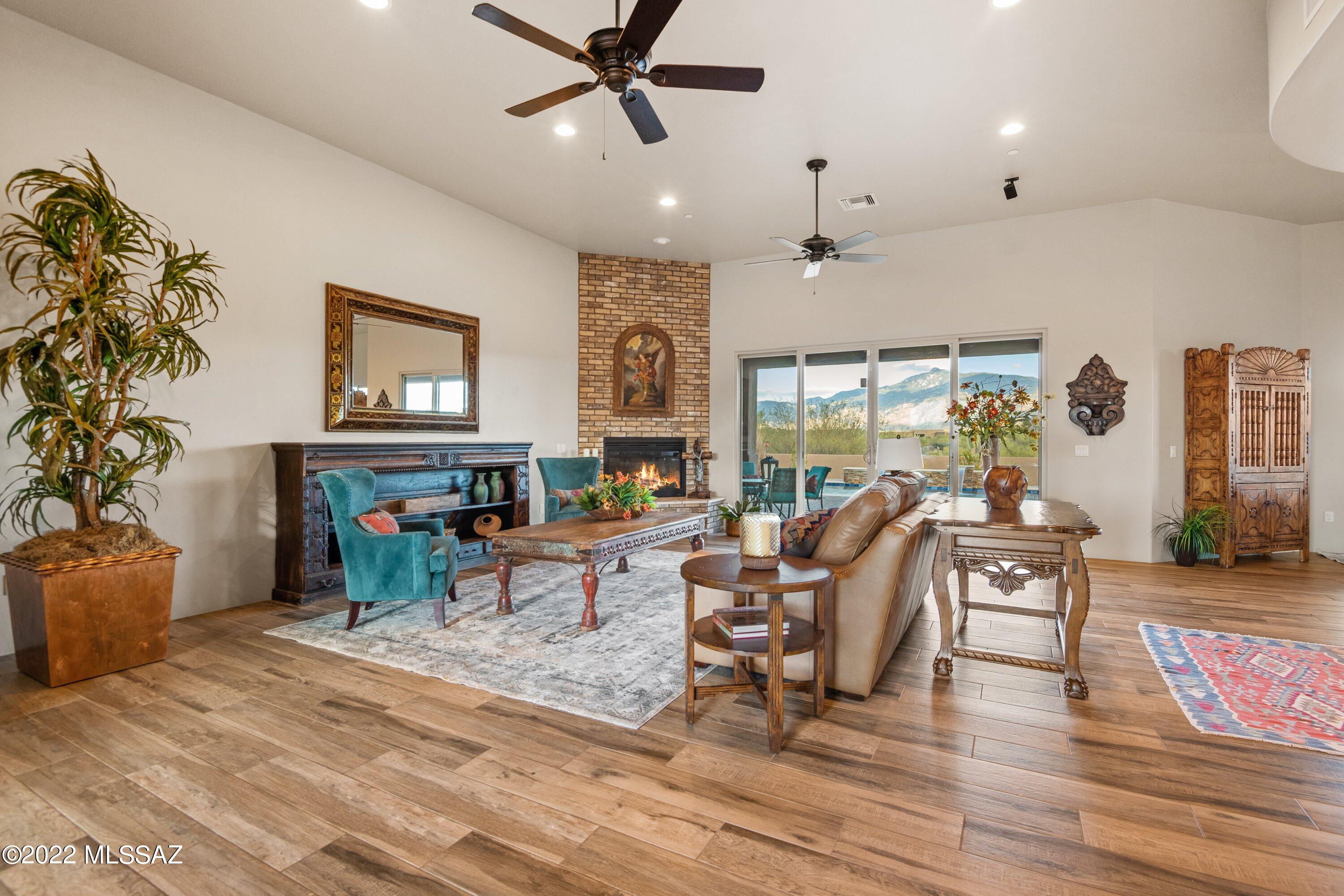 Coyote Creek (1-395) - Residential