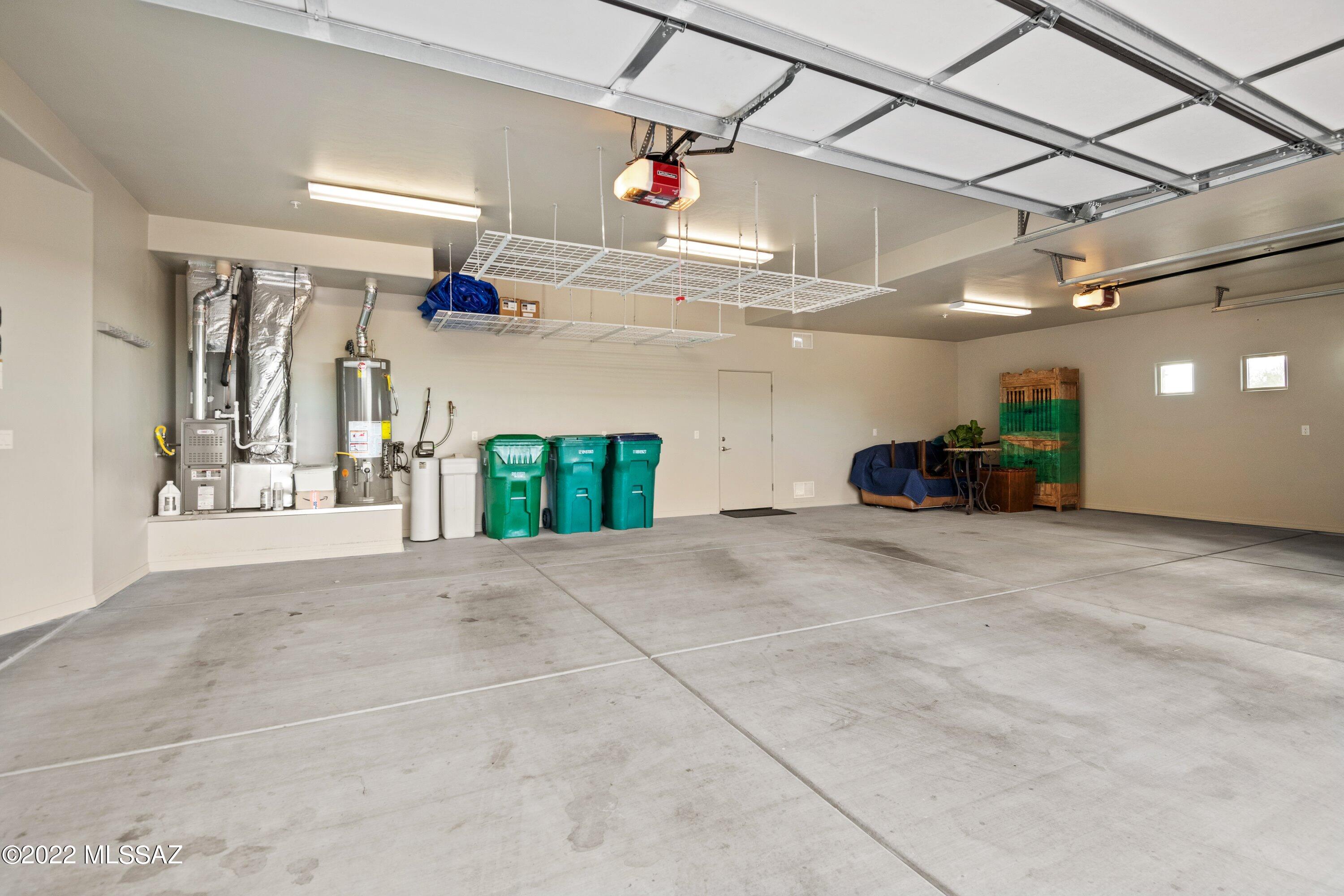 Coyote Creek (1-395) - Residential