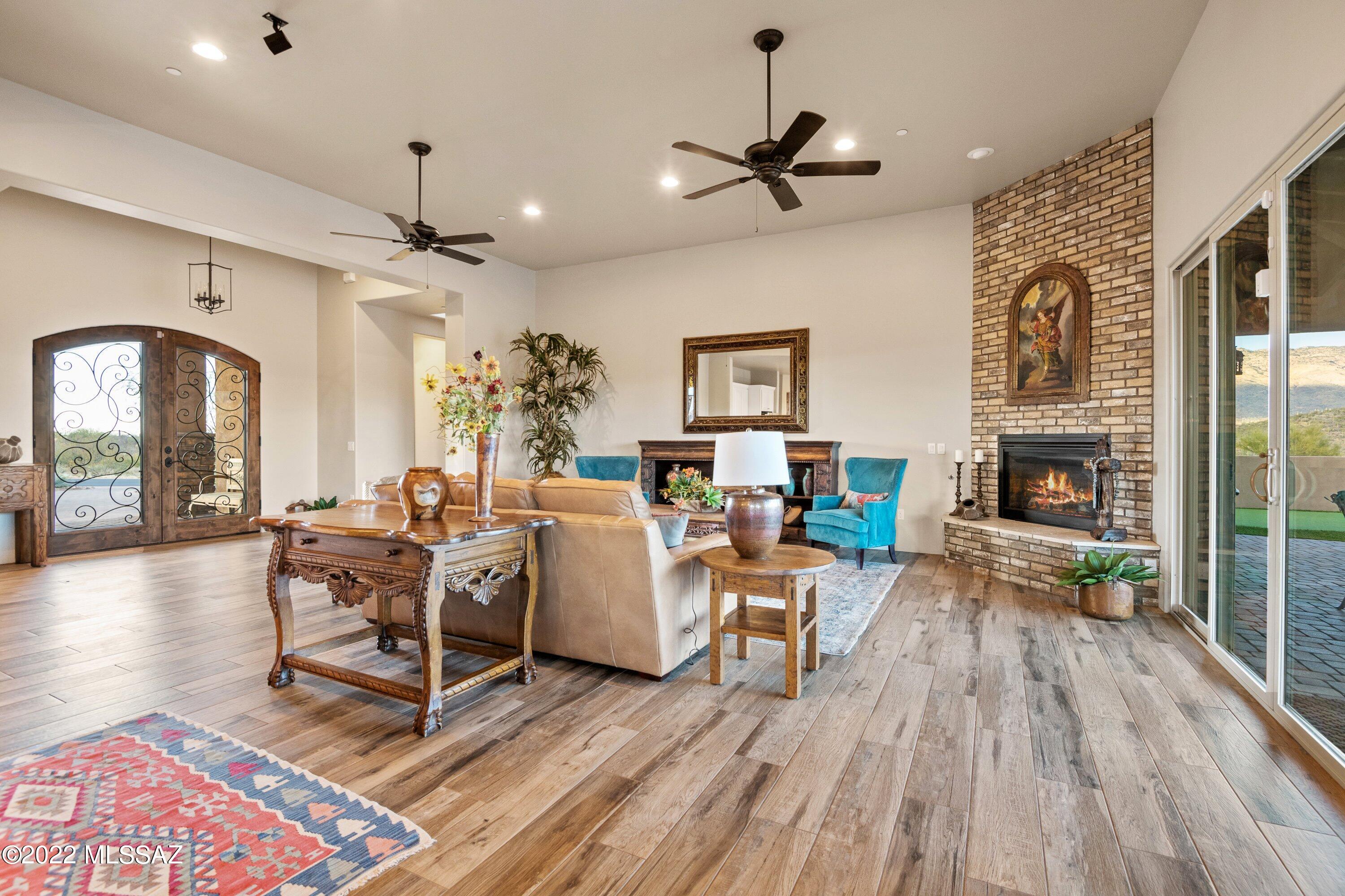 Coyote Creek (1-395) - Residential