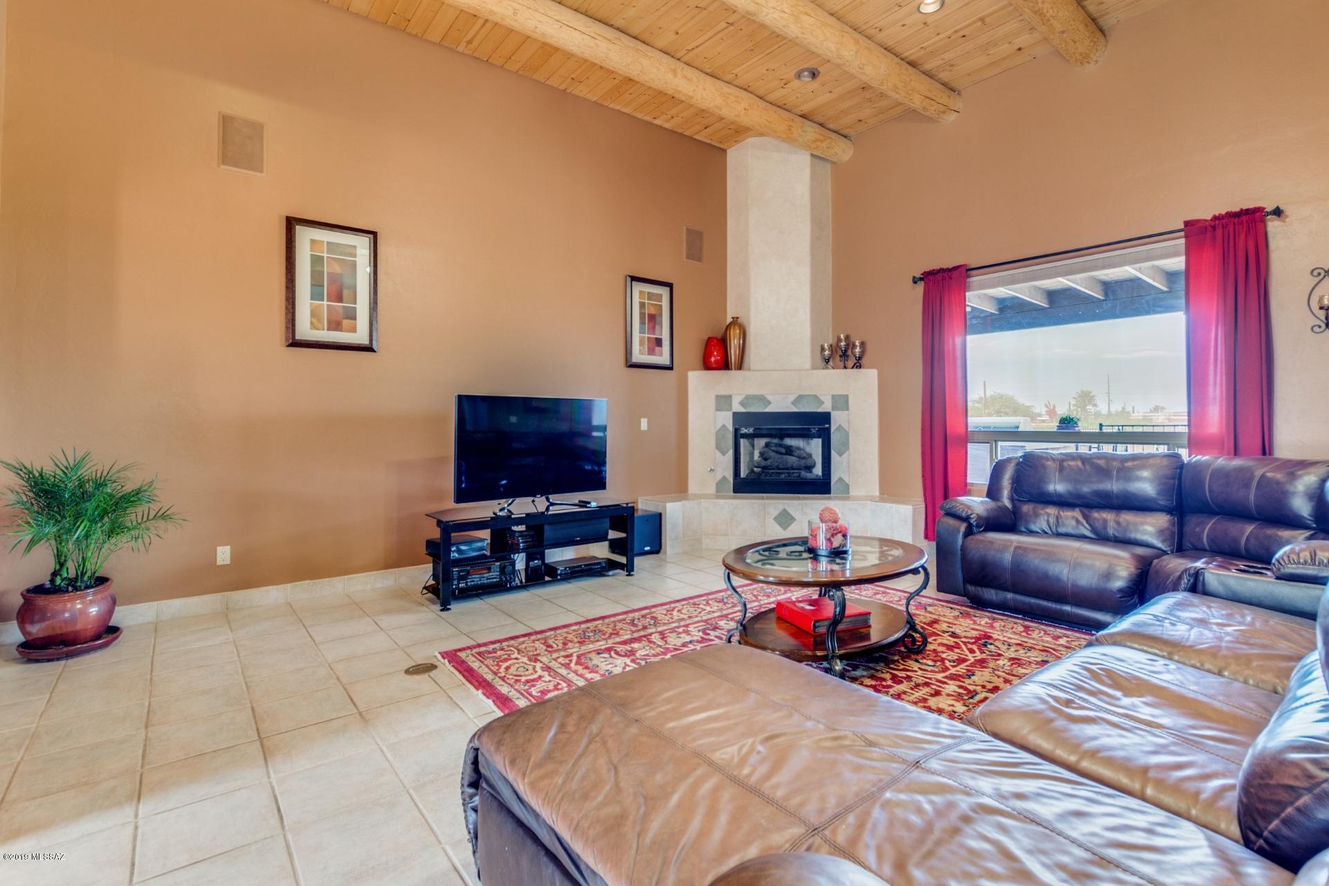 Los Arroyos Del Oeste (1-84) - Residential