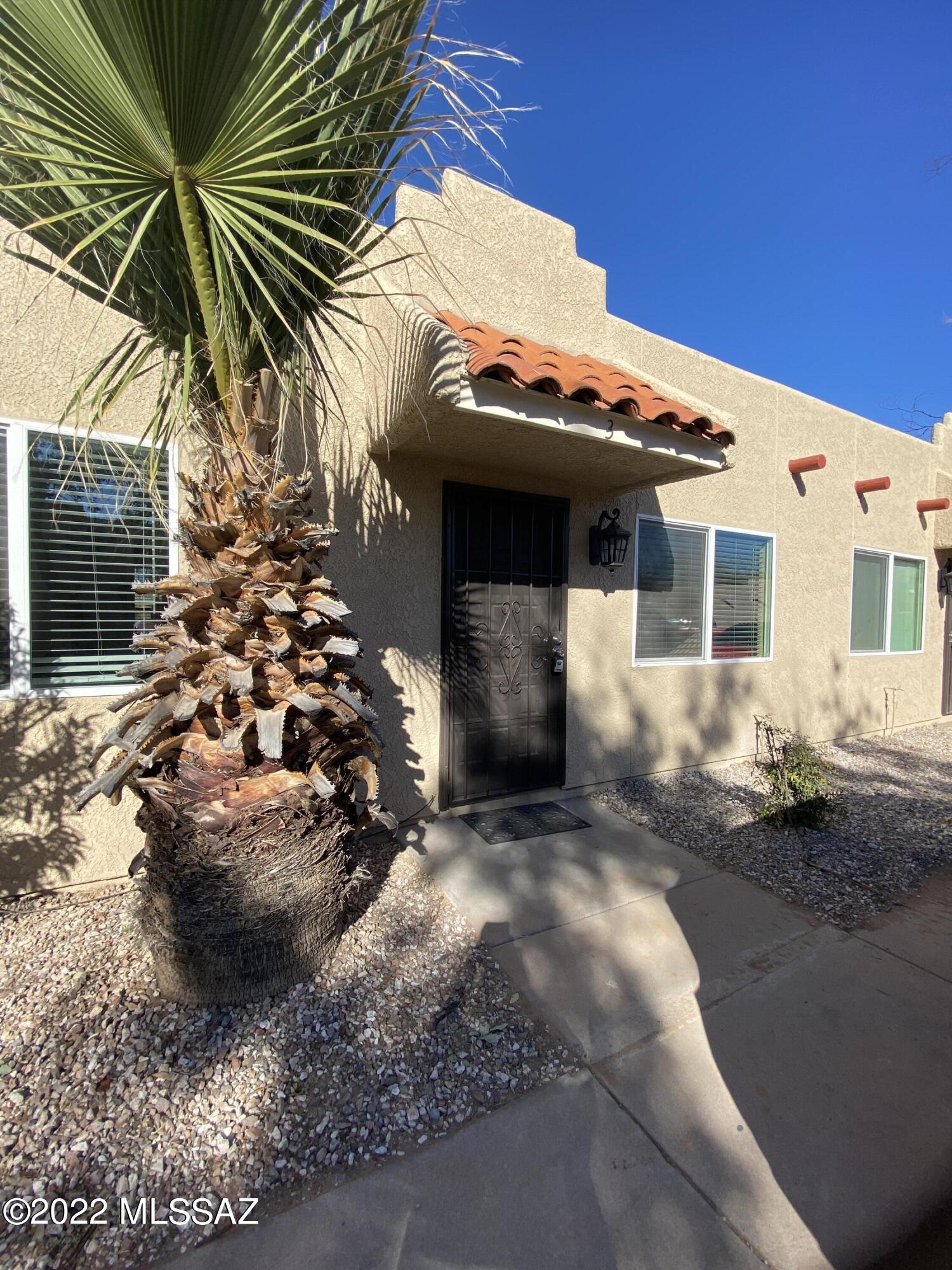 Move in ready 2 bed 1 bath. Come see this new remodeled unit. New dual pane windows, New HVAC, New 2 inch faux blinds, Freshly painted. New shaker cabinets, new Microwave and tile countertops with a beautiful glass backsplash. new bath tile and cabinet.  Tile throughout, Washer dryer hookup, private backyard . Rent includes Water, trash and Sewer.
Call or Text Angie Pena 520-331-1194
Apply online www.genesisrentstucson.com