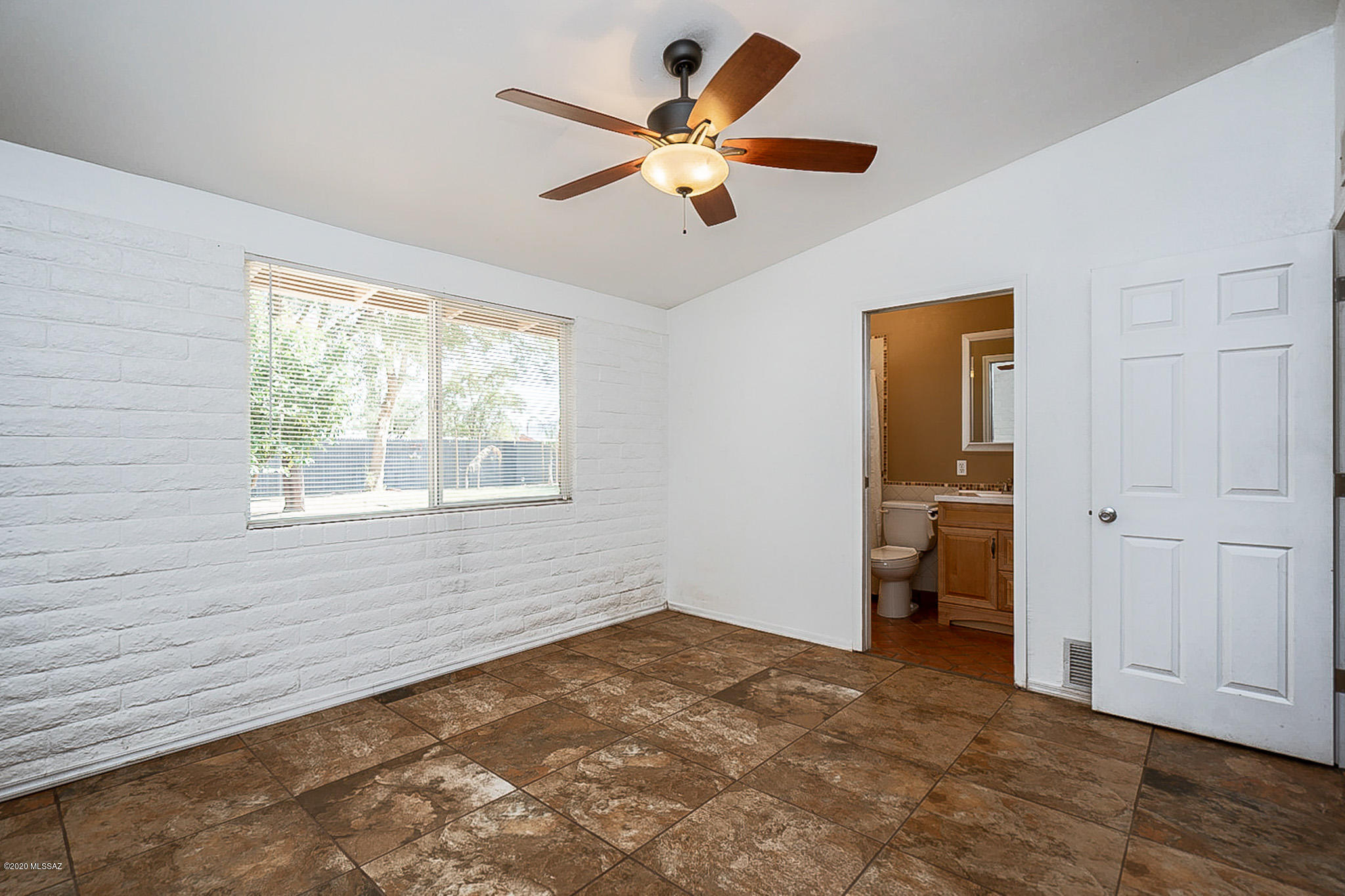 Casas Adobes Estates (448-465) - Residential Lease