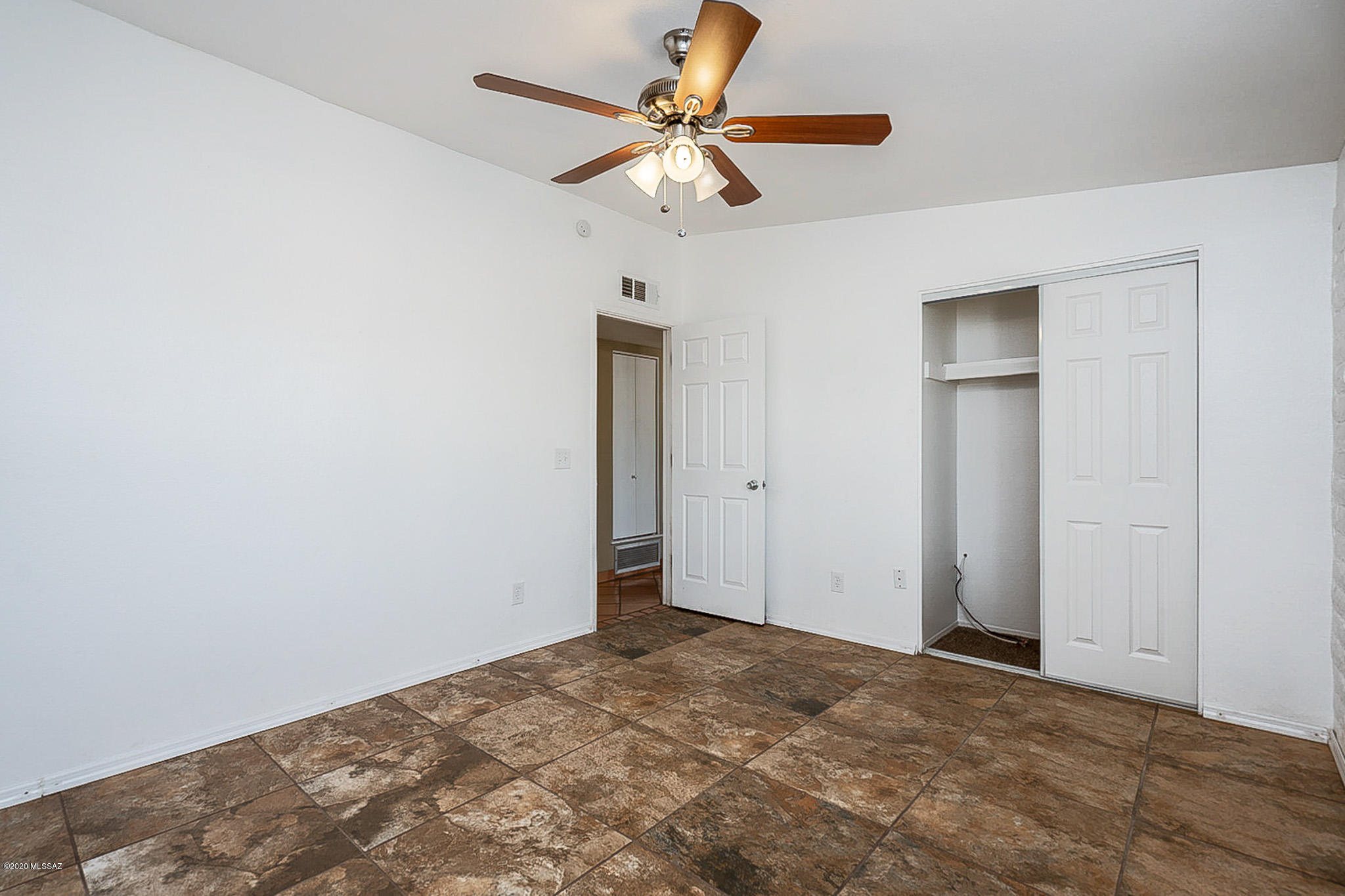Casas Adobes Estates (448-465) - Residential Lease