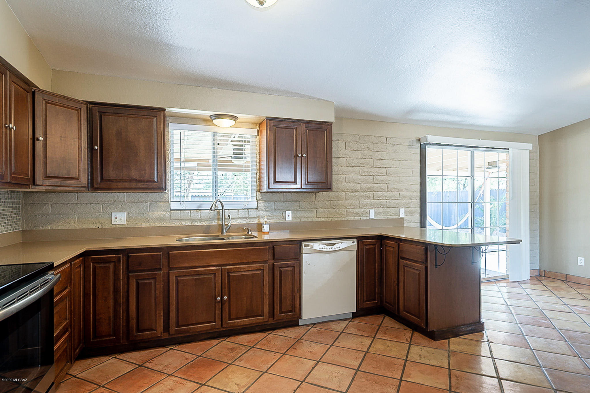 Casas Adobes Estates (448-465) - Residential Lease