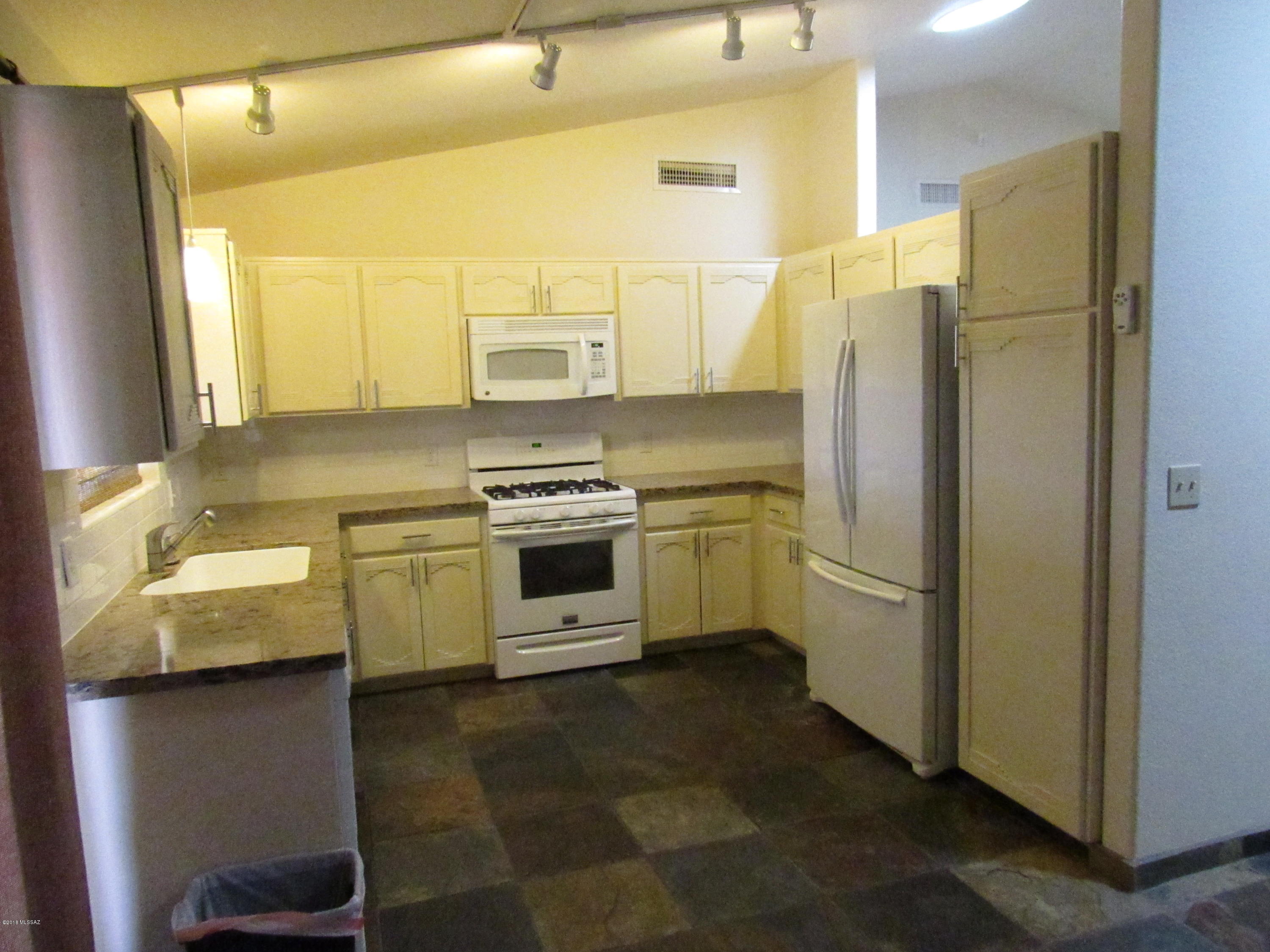 Saddlewood Estates (65-138) - Residential Lease