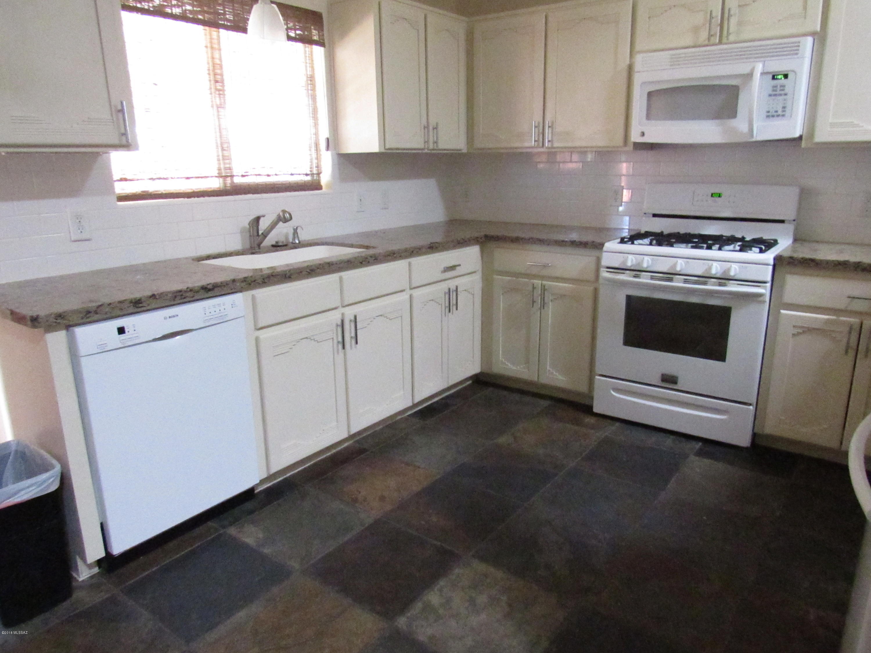 Saddlewood Estates (65-138) - Residential Lease