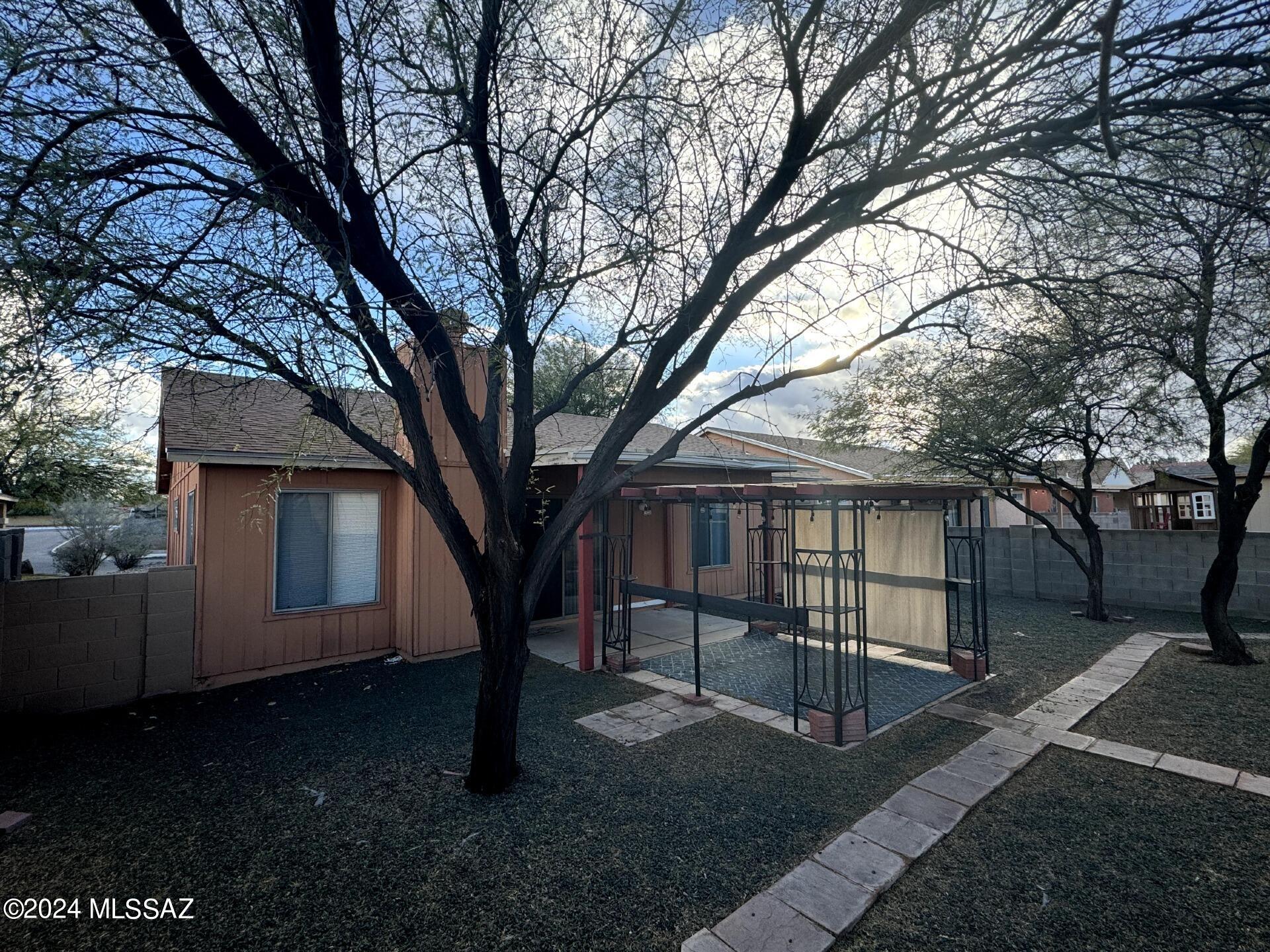 Gates of Midvale Park (1-67) - Residential Lease