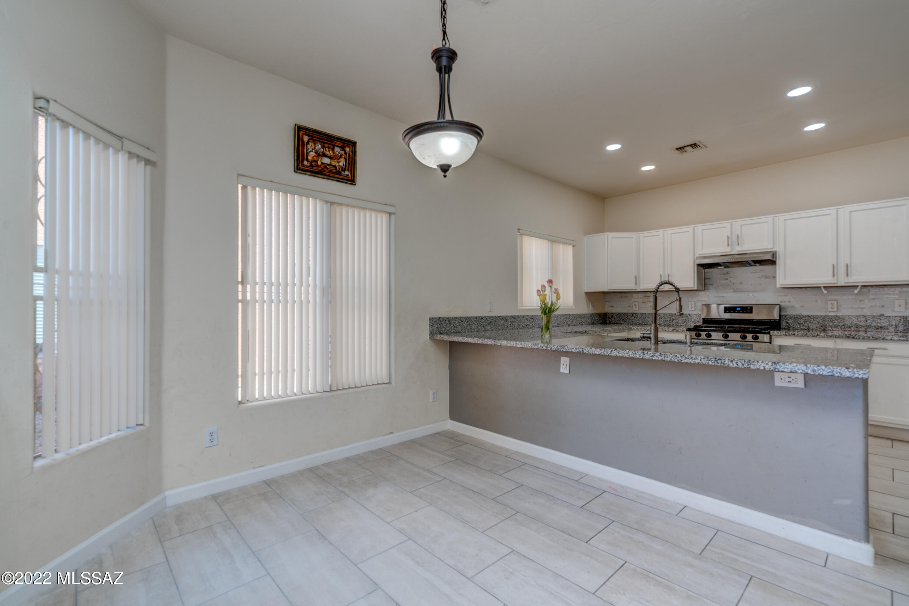 Valencia Place (1-100) - Residential
