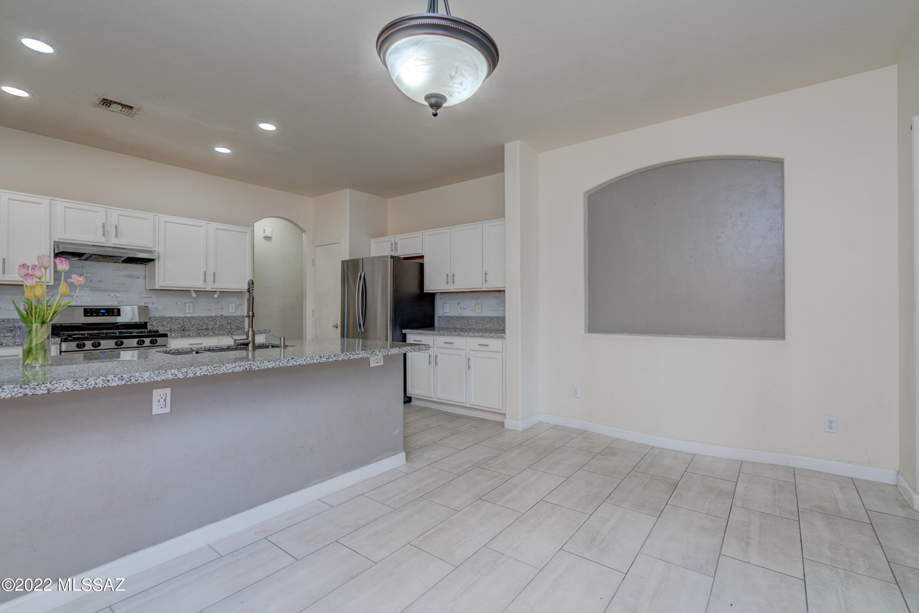 Valencia Place (1-100) - Residential