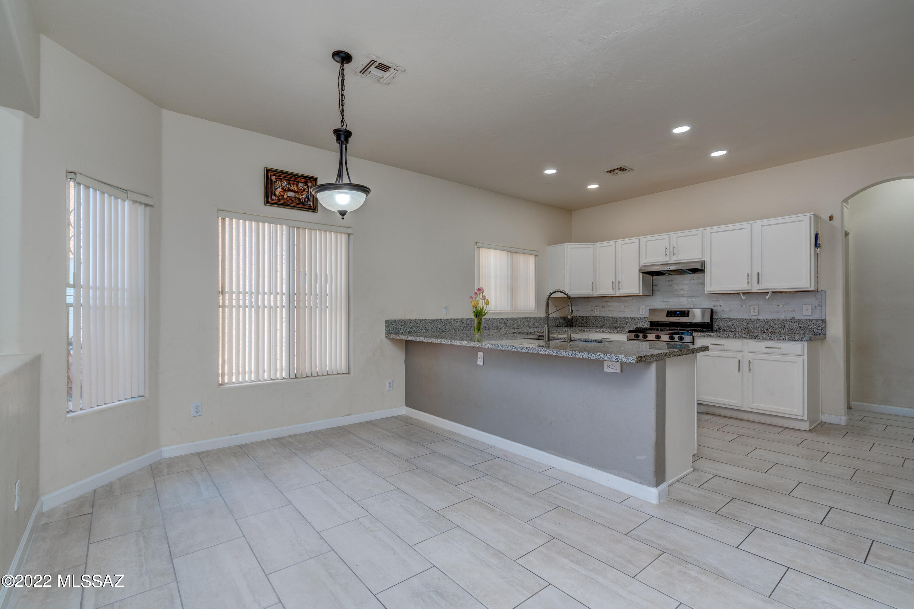 Valencia Place (1-100) - Residential