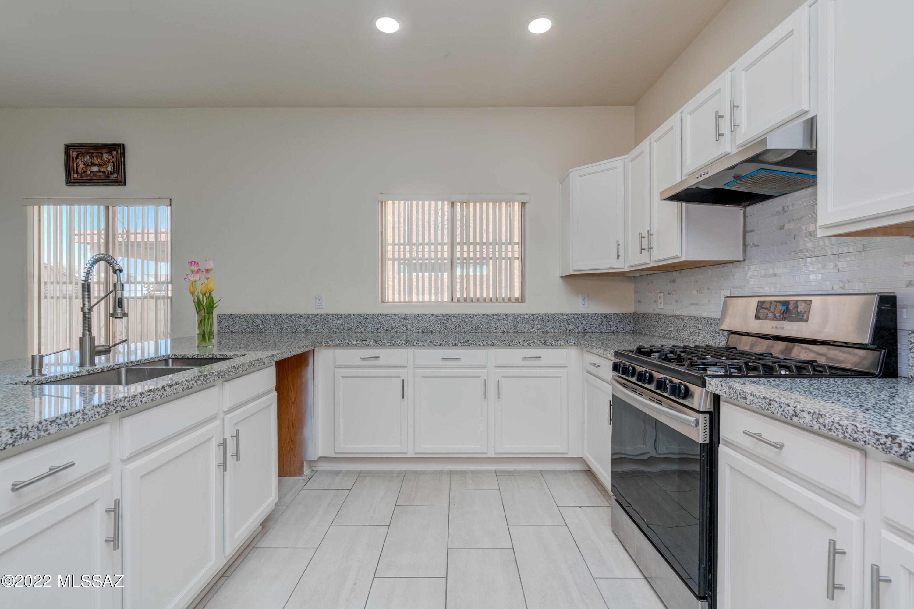 Valencia Place (1-100) - Residential