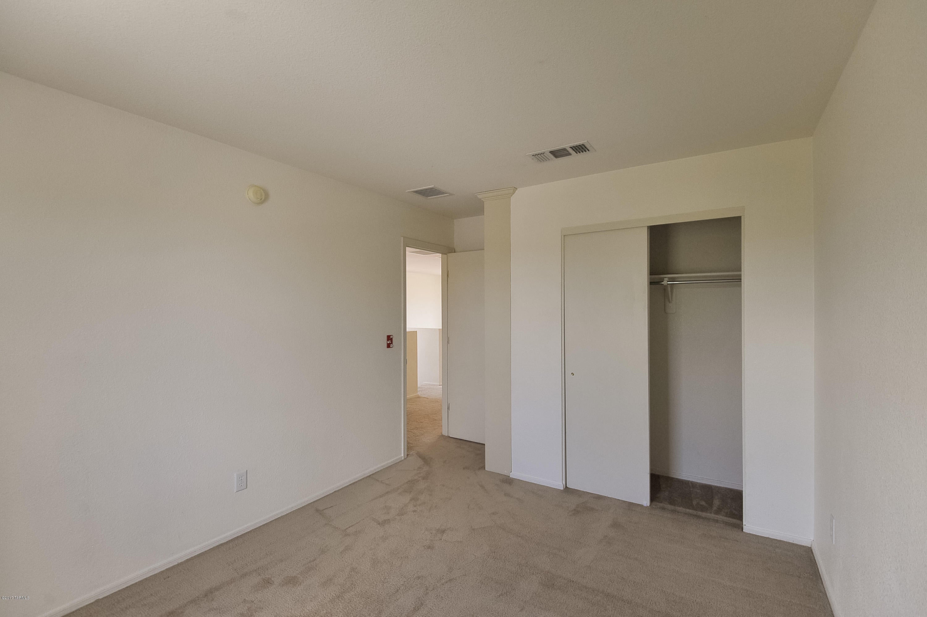 Casas Adobes West (1-220) - Residential Lease