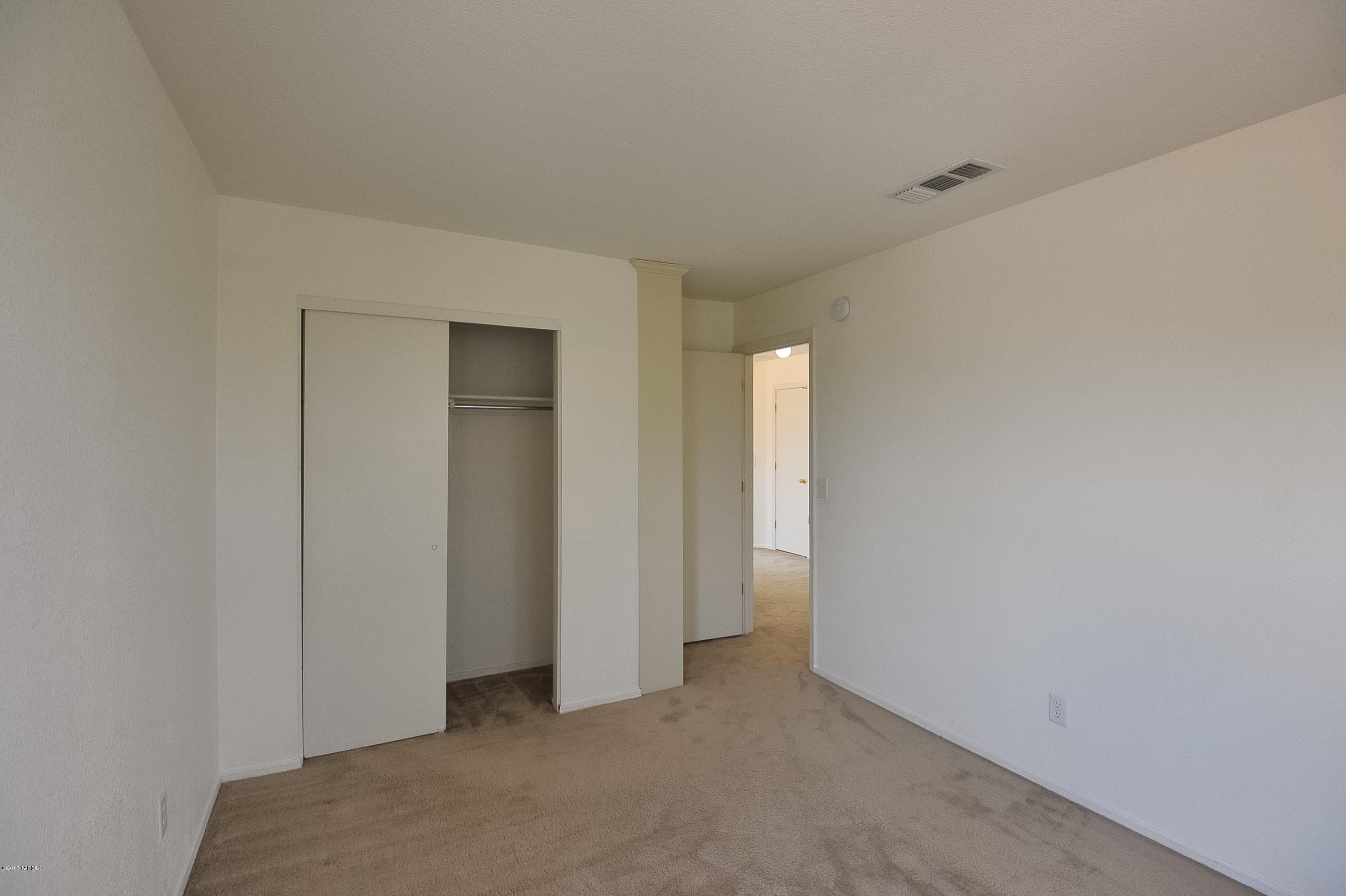 Casas Adobes West (1-220) - Residential Lease
