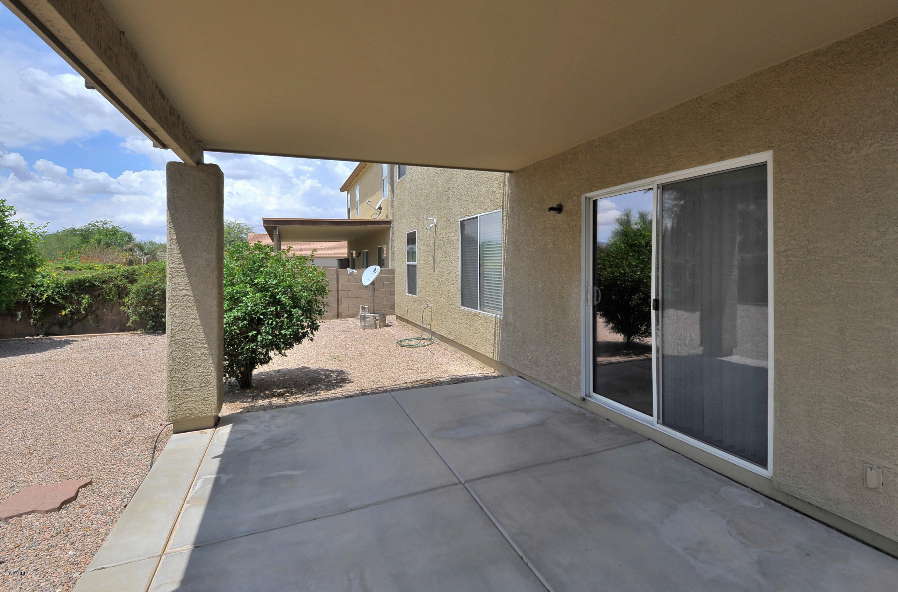 Casas Adobes West (1-220) - Residential Lease
