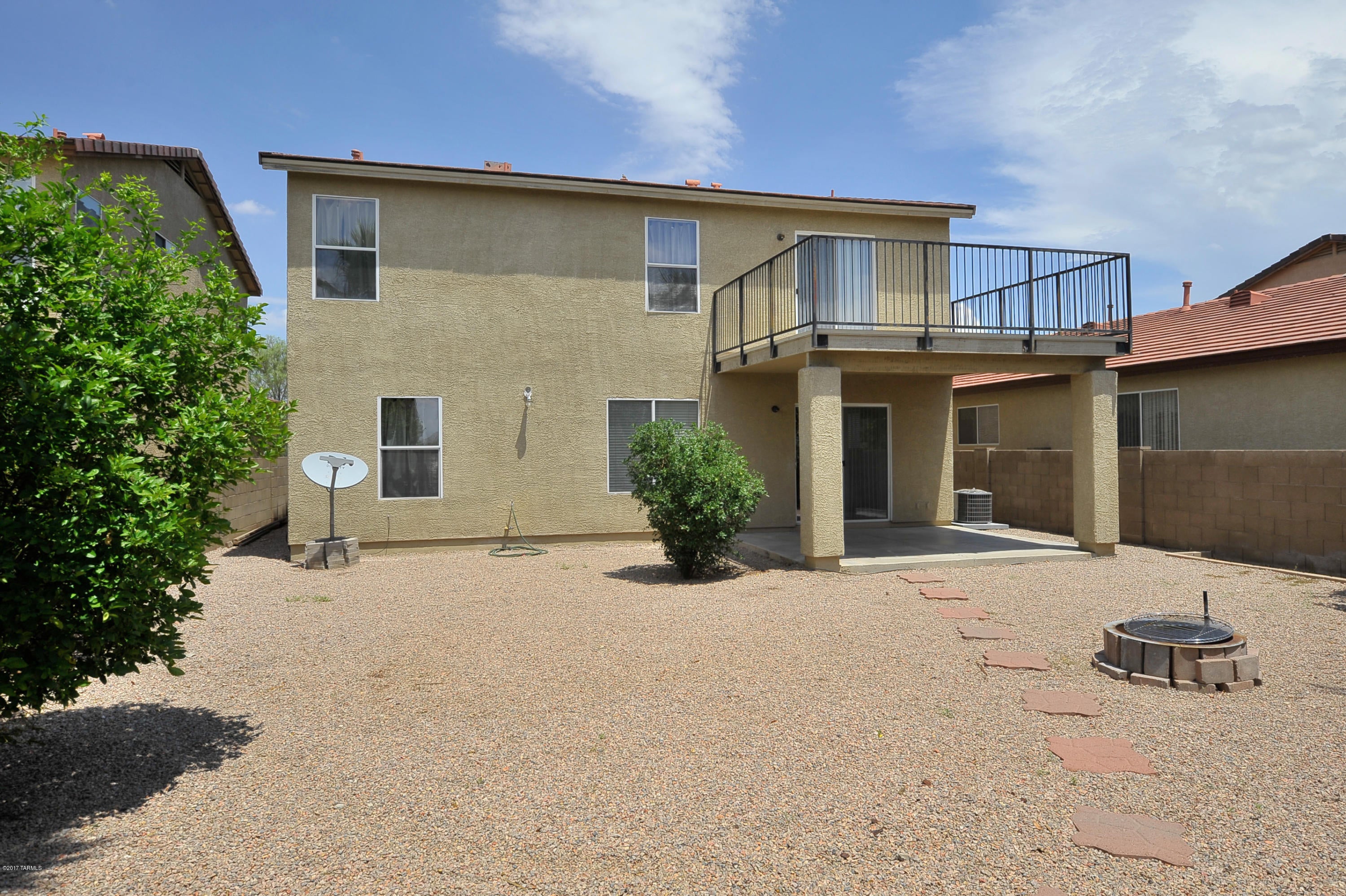 Casas Adobes West (1-220) - Residential Lease
