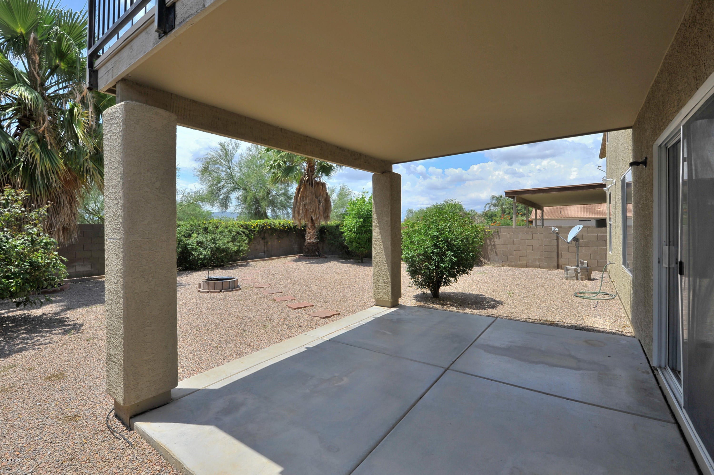 Casas Adobes West (1-220) - Residential Lease