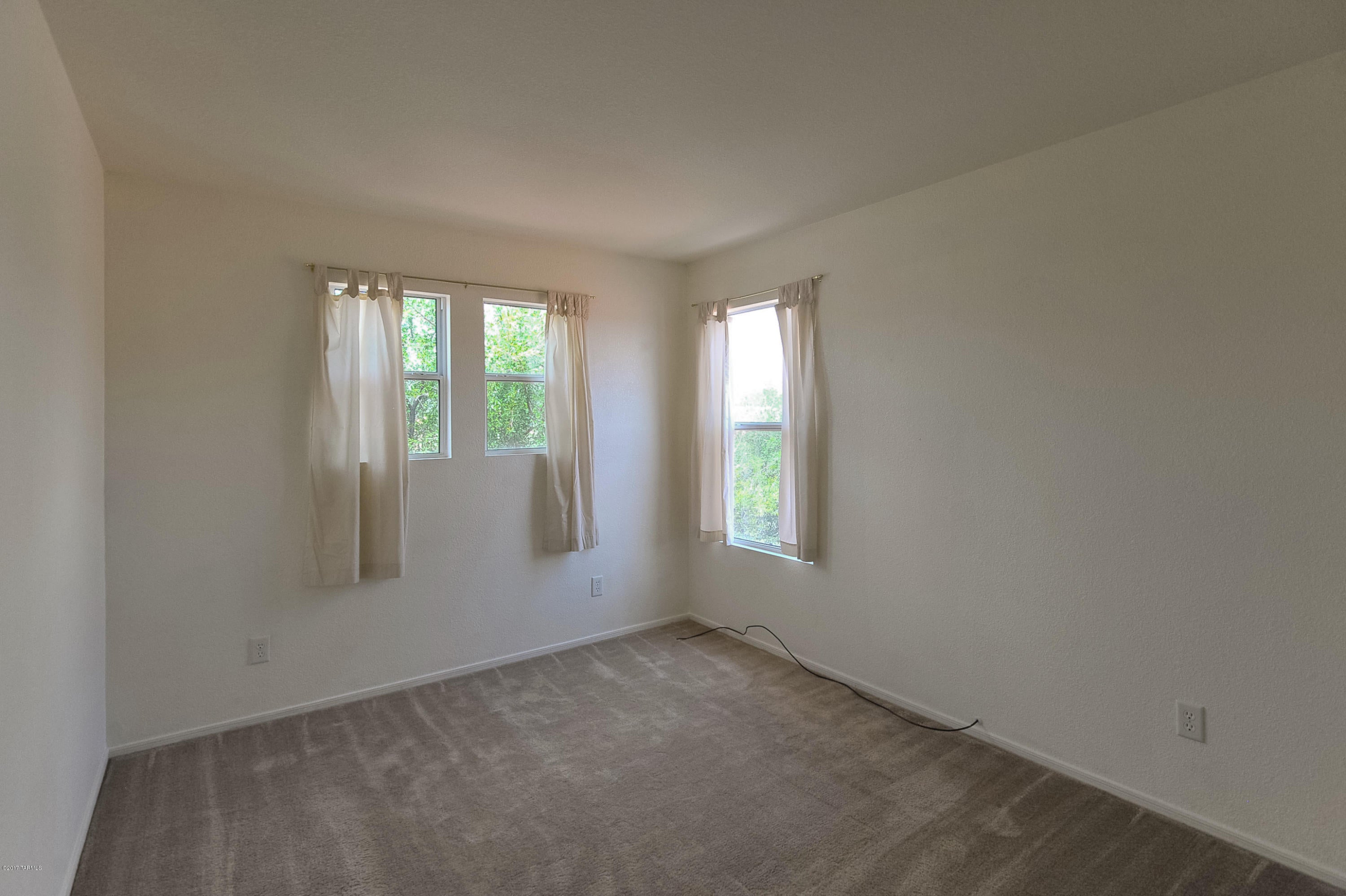 Casas Adobes West (1-220) - Residential Lease