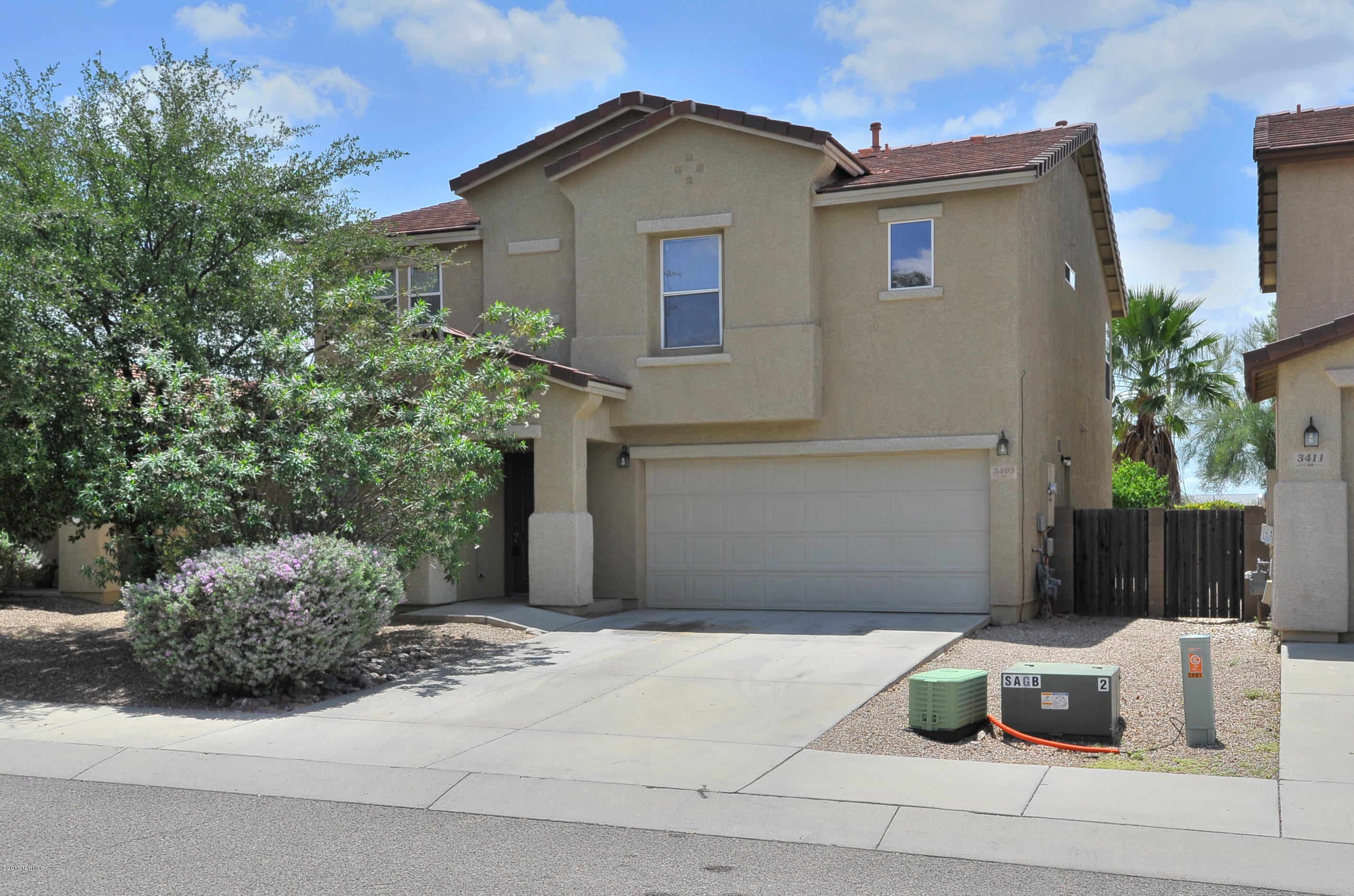 Casas Adobes West (1-220) - Residential Lease