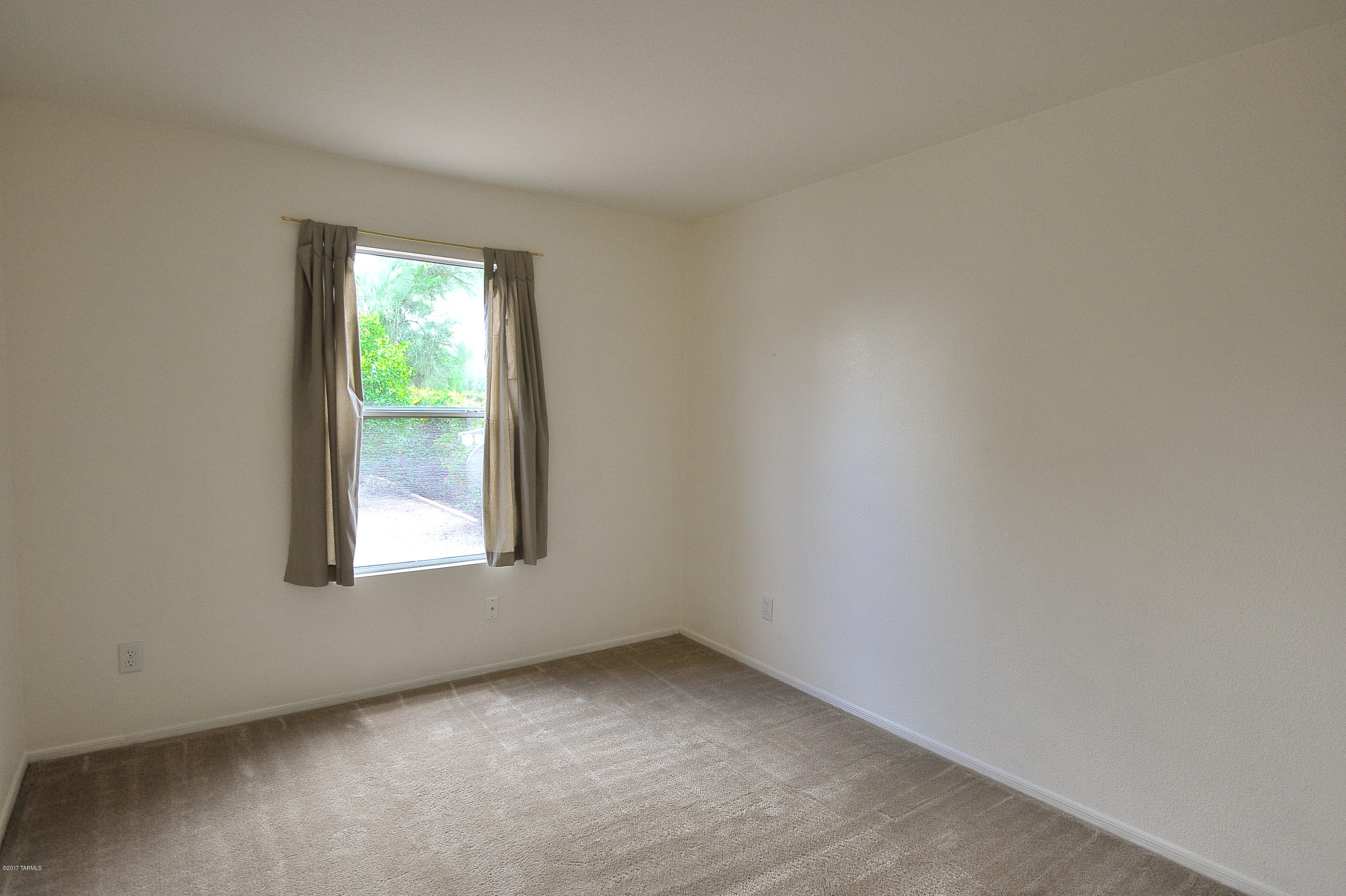 Casas Adobes West (1-220) - Residential Lease