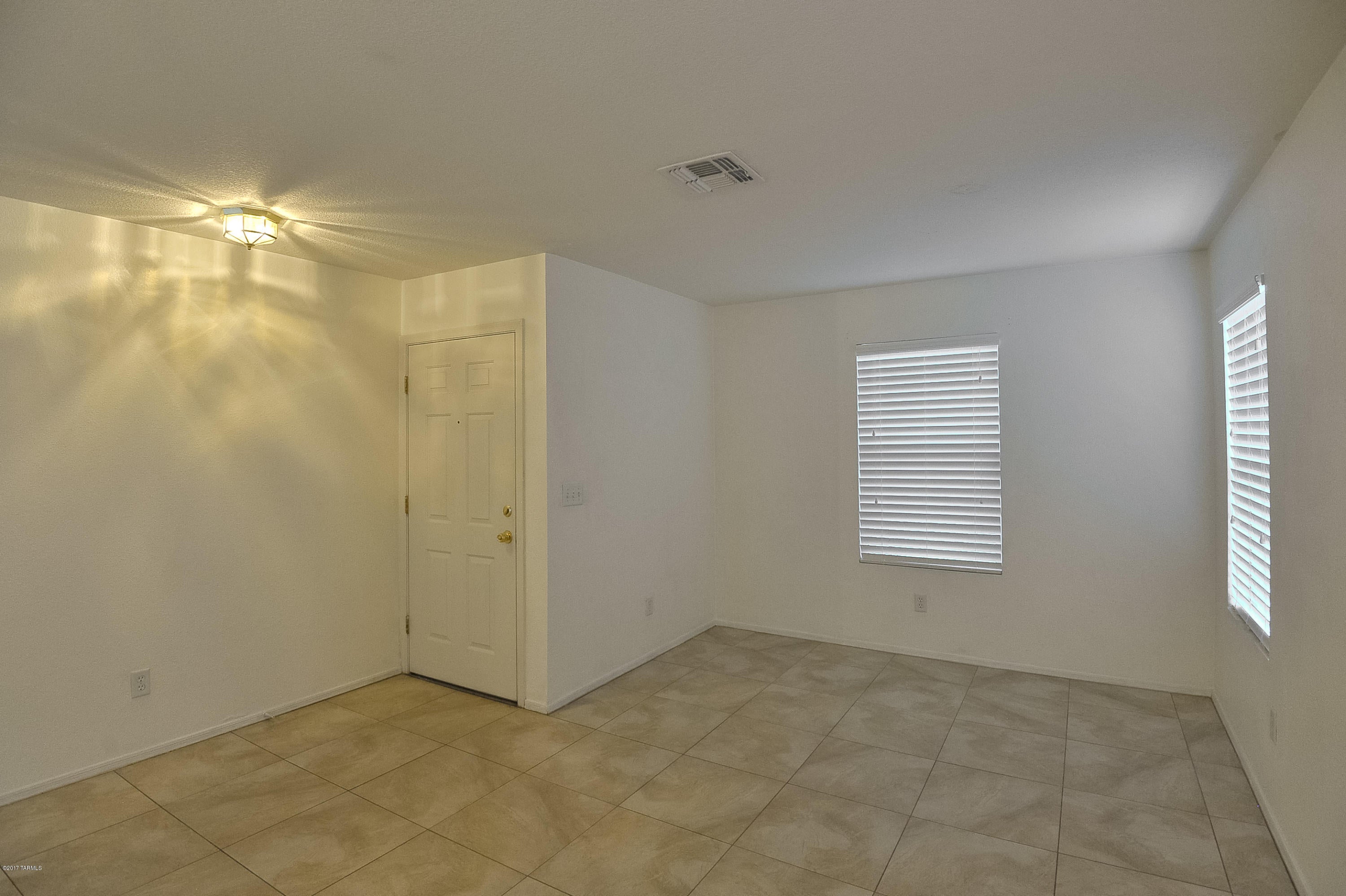 Casas Adobes West (1-220) - Residential Lease