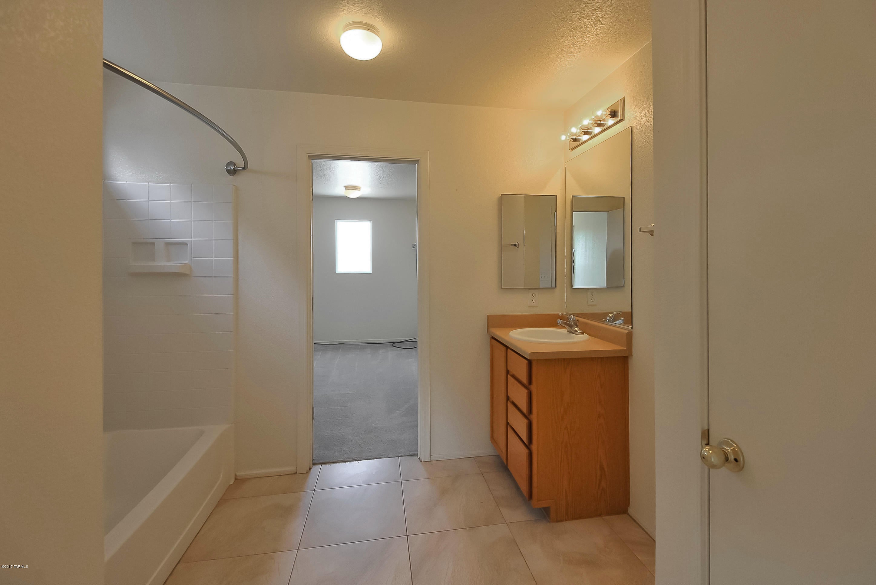 Casas Adobes West (1-220) - Residential Lease